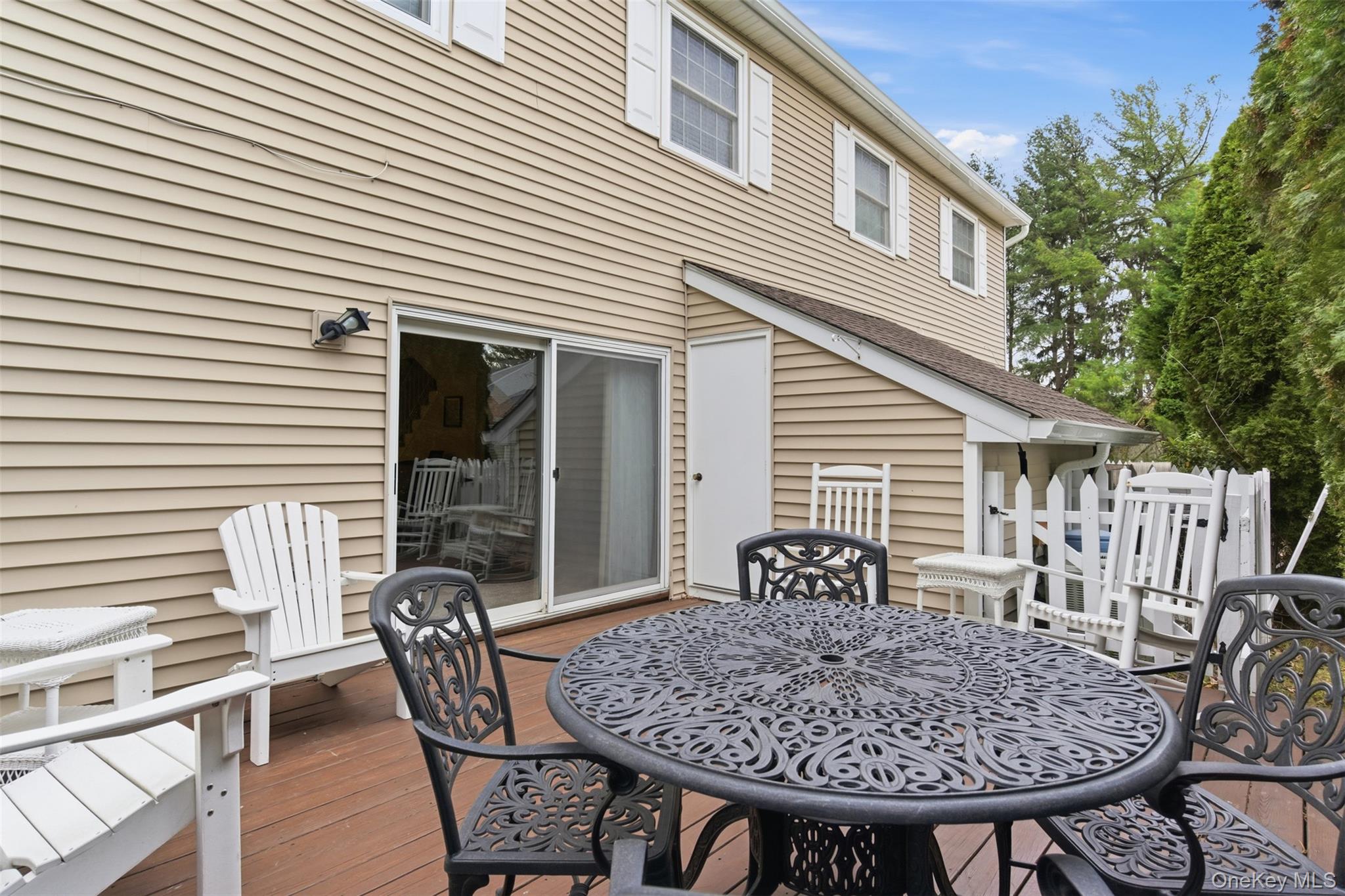 112 Cedar Shake Court, Huntington Station, NY 11746