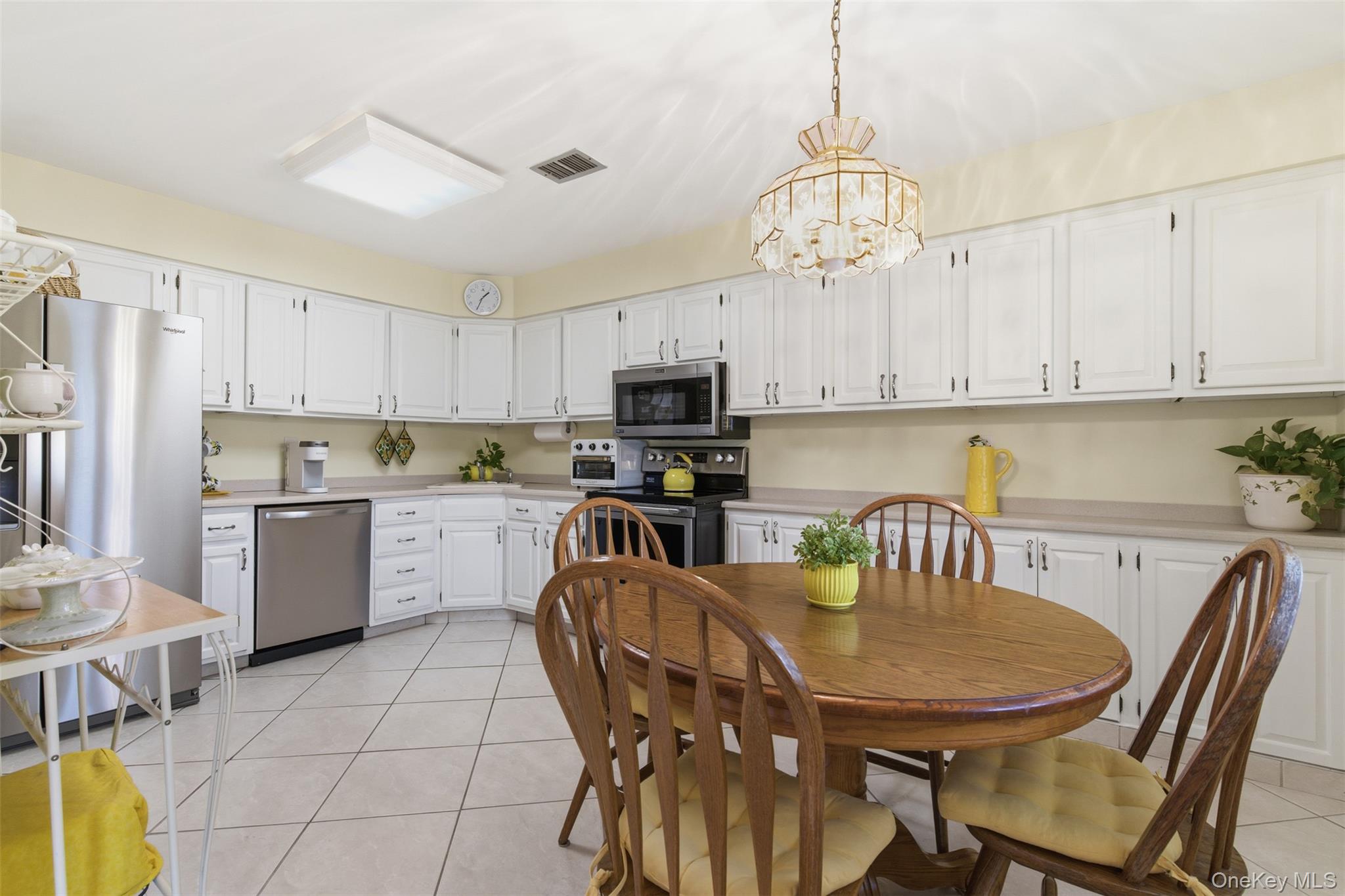 112 Cedar Shake Court, Huntington Station, NY 11746