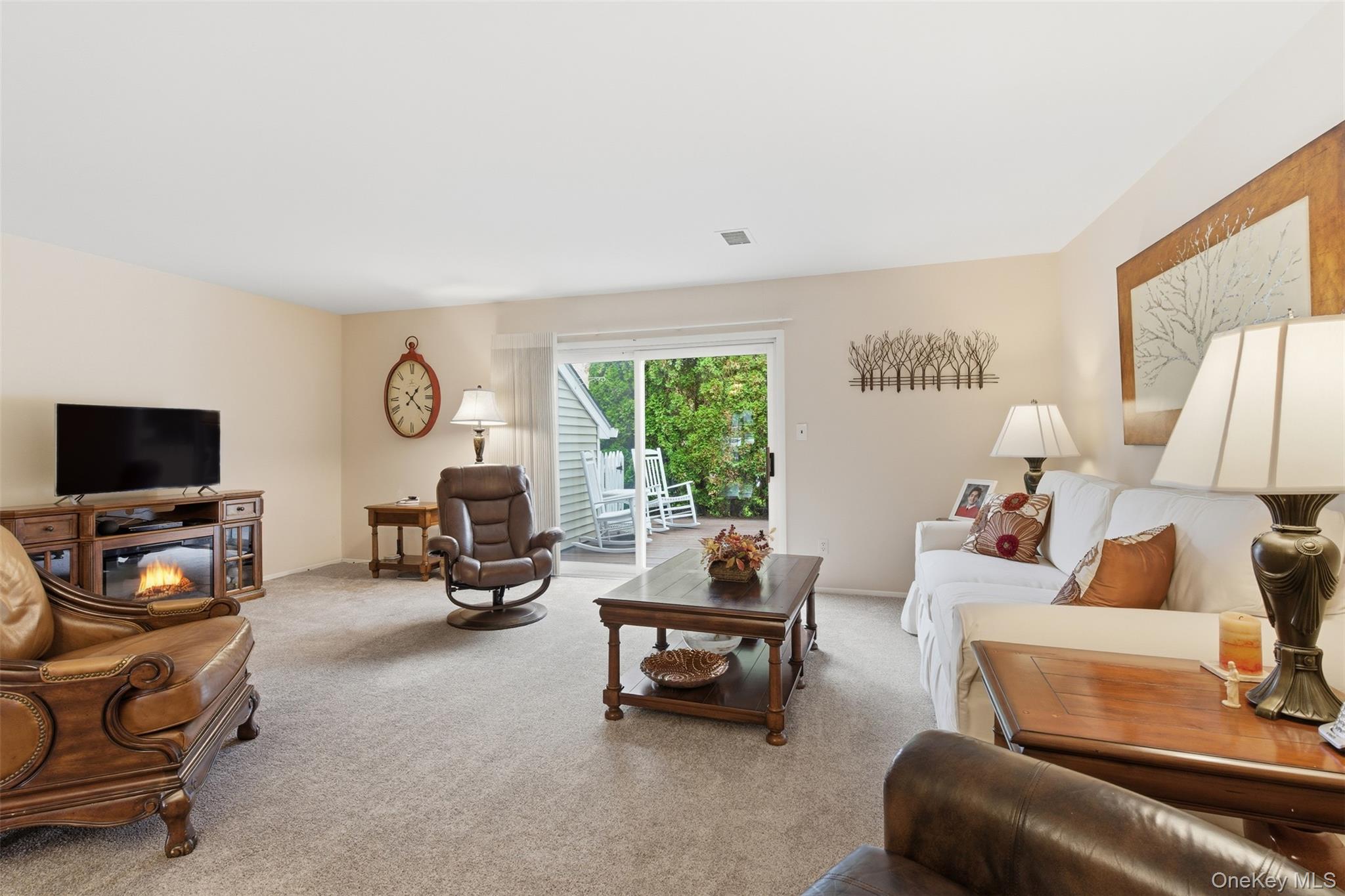 112 Cedar Shake Court, Huntington Station, NY 11746