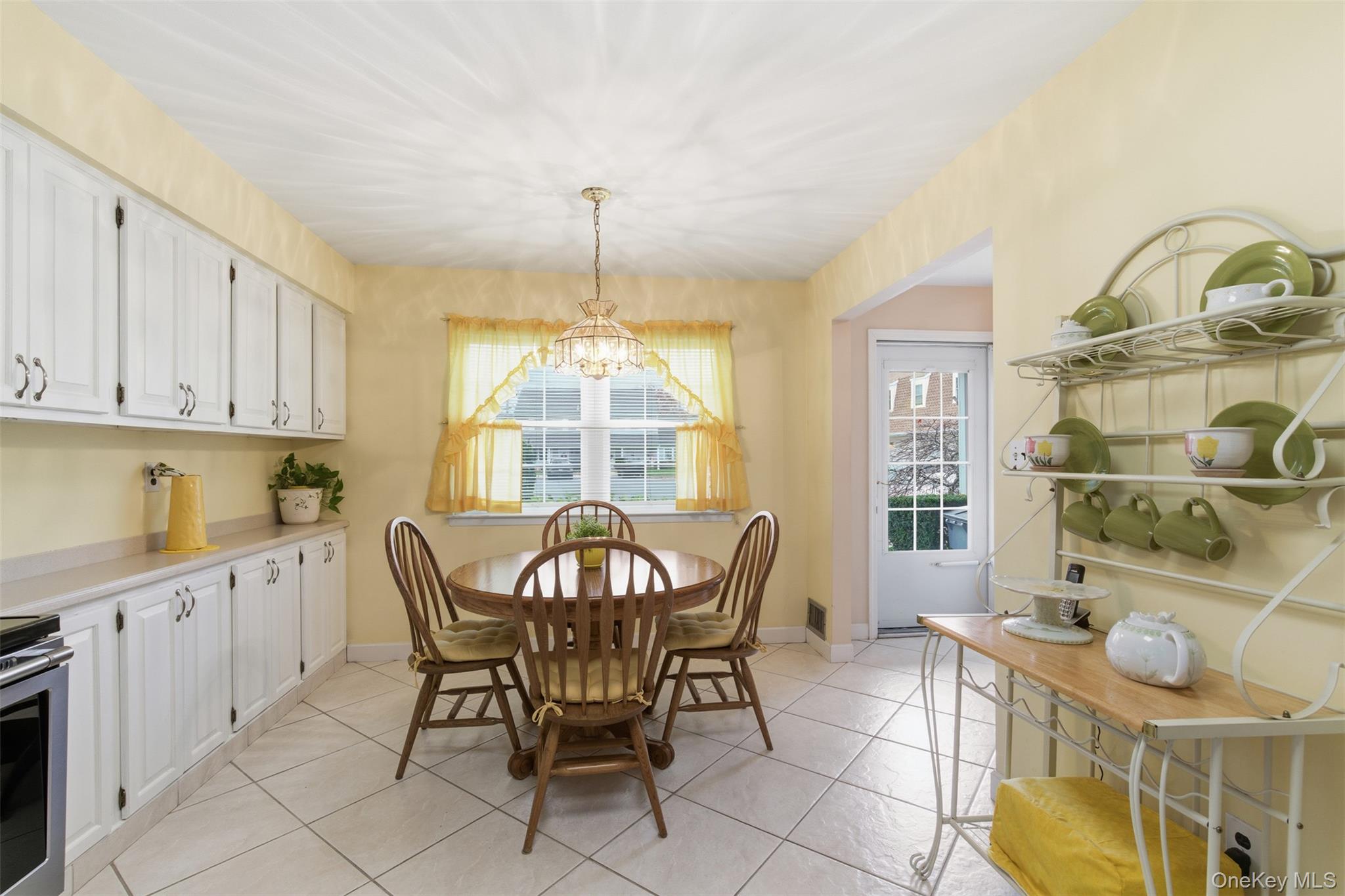 112 Cedar Shake Court, Huntington Station, NY 11746