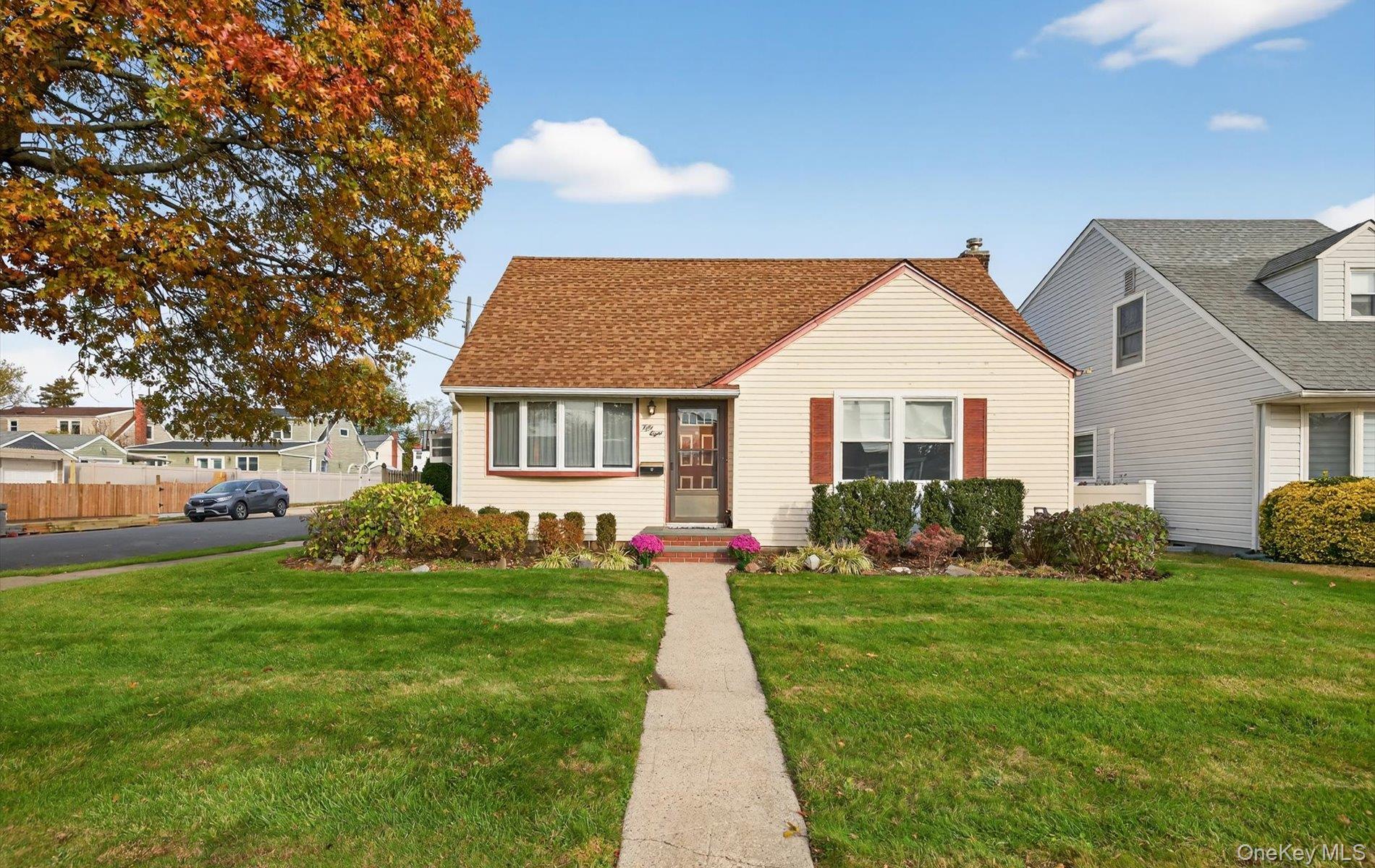 58 Virginia Avenue, Plainview, NY 11803