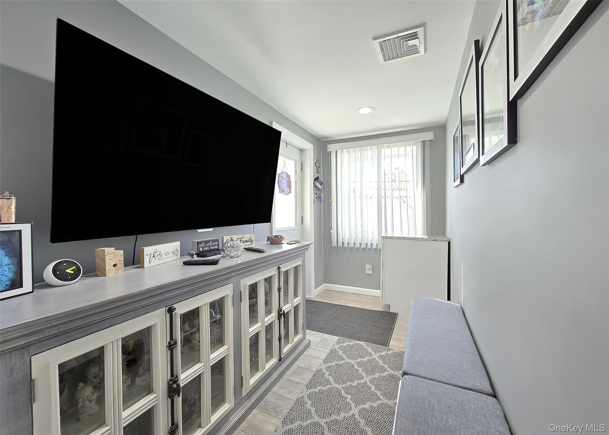 430 Heathcote Road, Lindenhurst, NY 11757