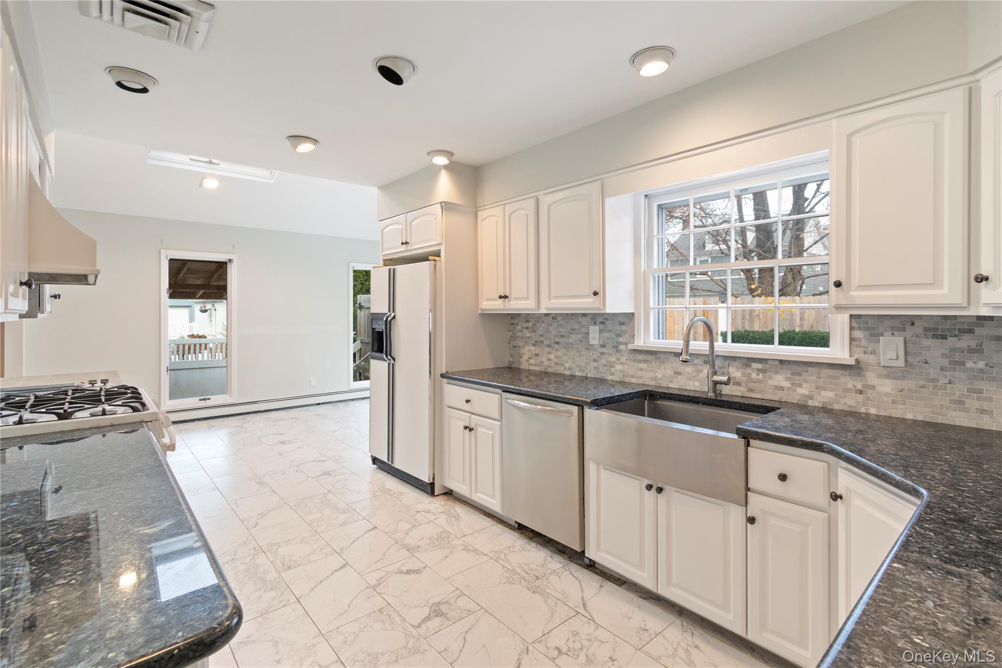 9 Oak Shore Drive, Bayville, NY 11709