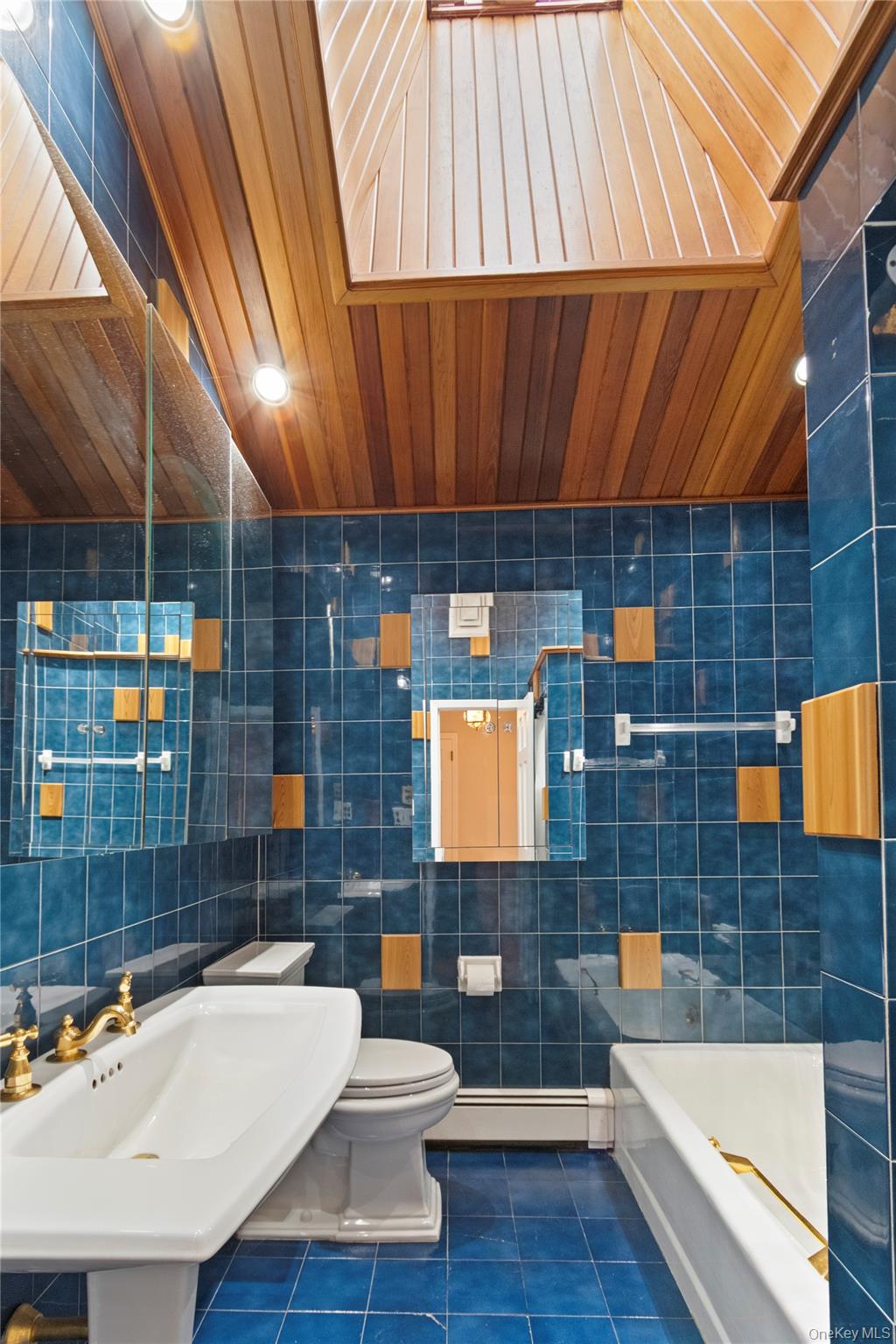 9 Oak Shore Drive, Bayville, NY 11709