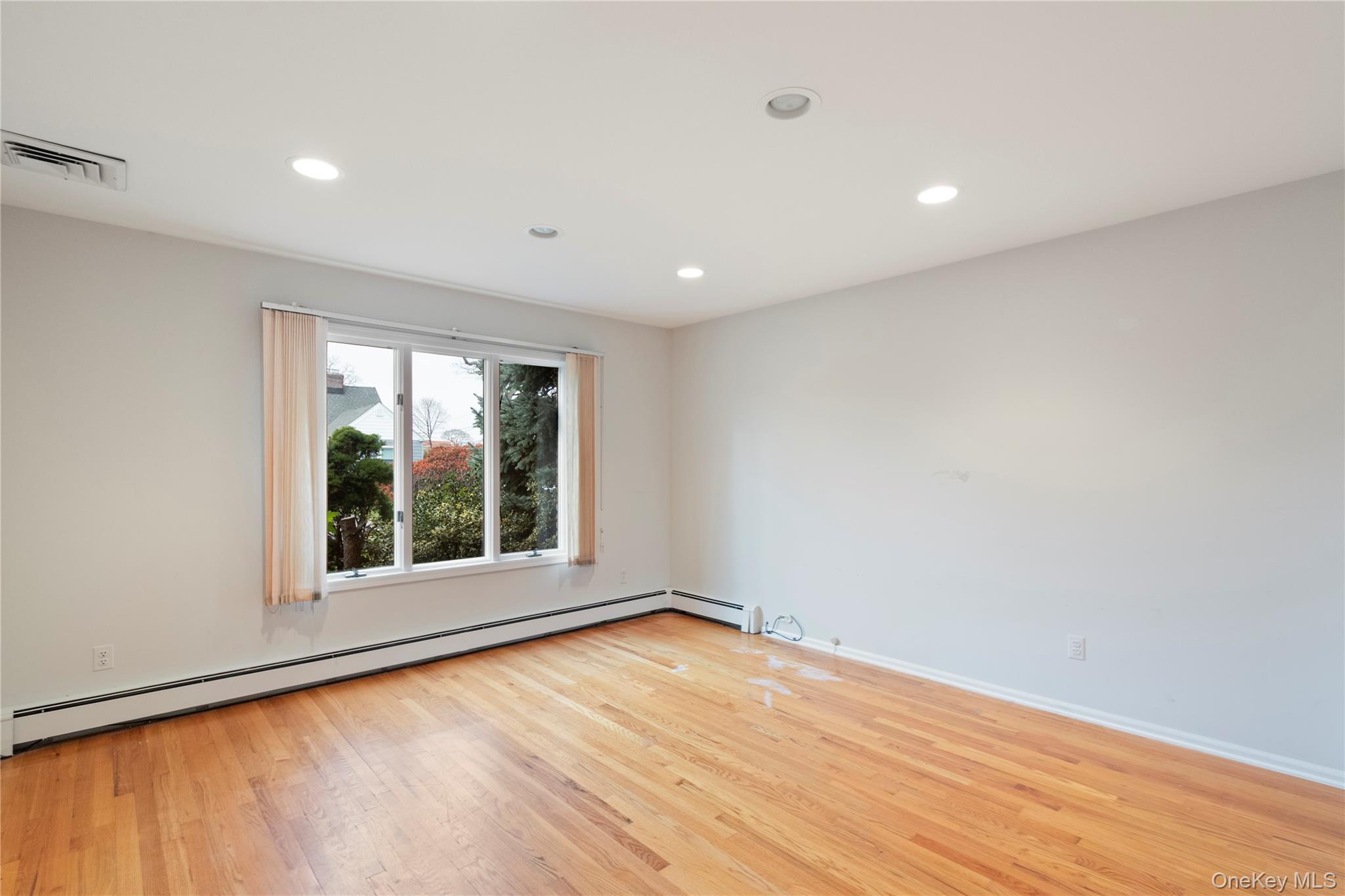 9 Oak Shore Drive, Bayville, NY 11709