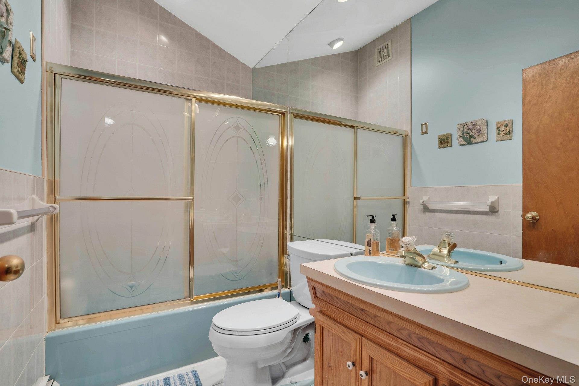 606 7th Avenue, East Northport, NY 11731