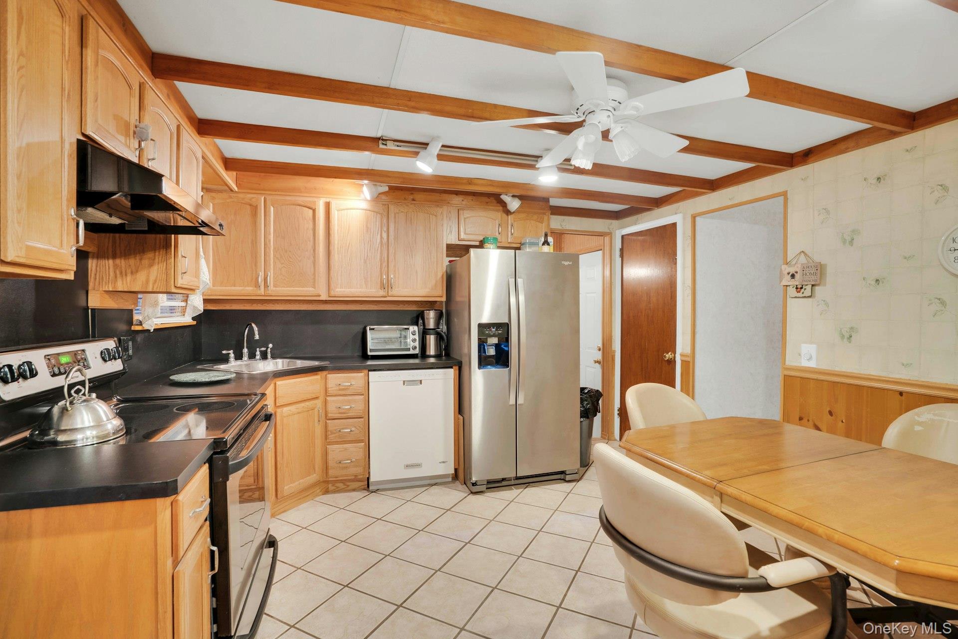 606 7th Avenue, East Northport, NY 11731