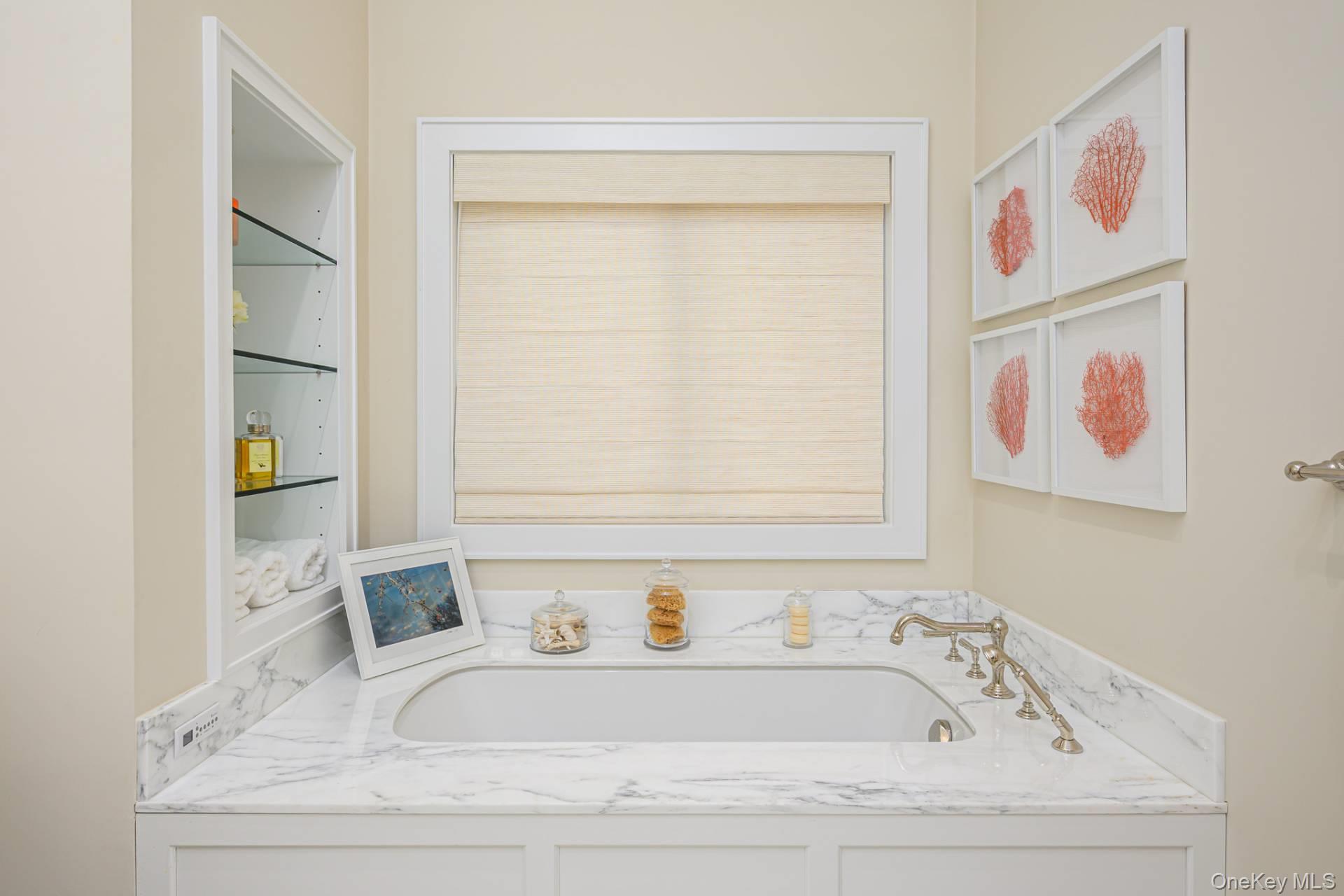 144 Middle Pond Road, Southampton, NY 11968