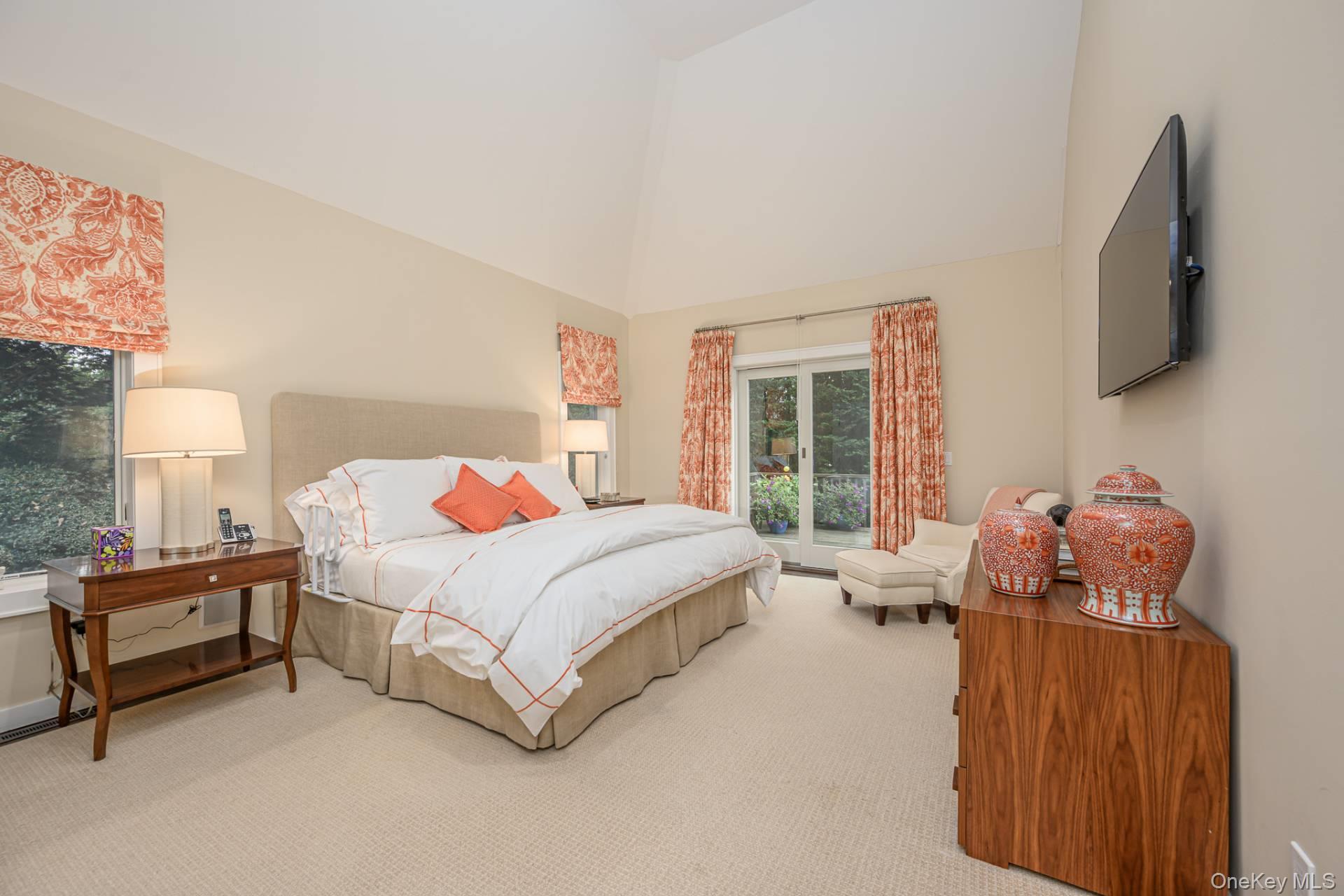 144 Middle Pond Road, Southampton, NY 11968