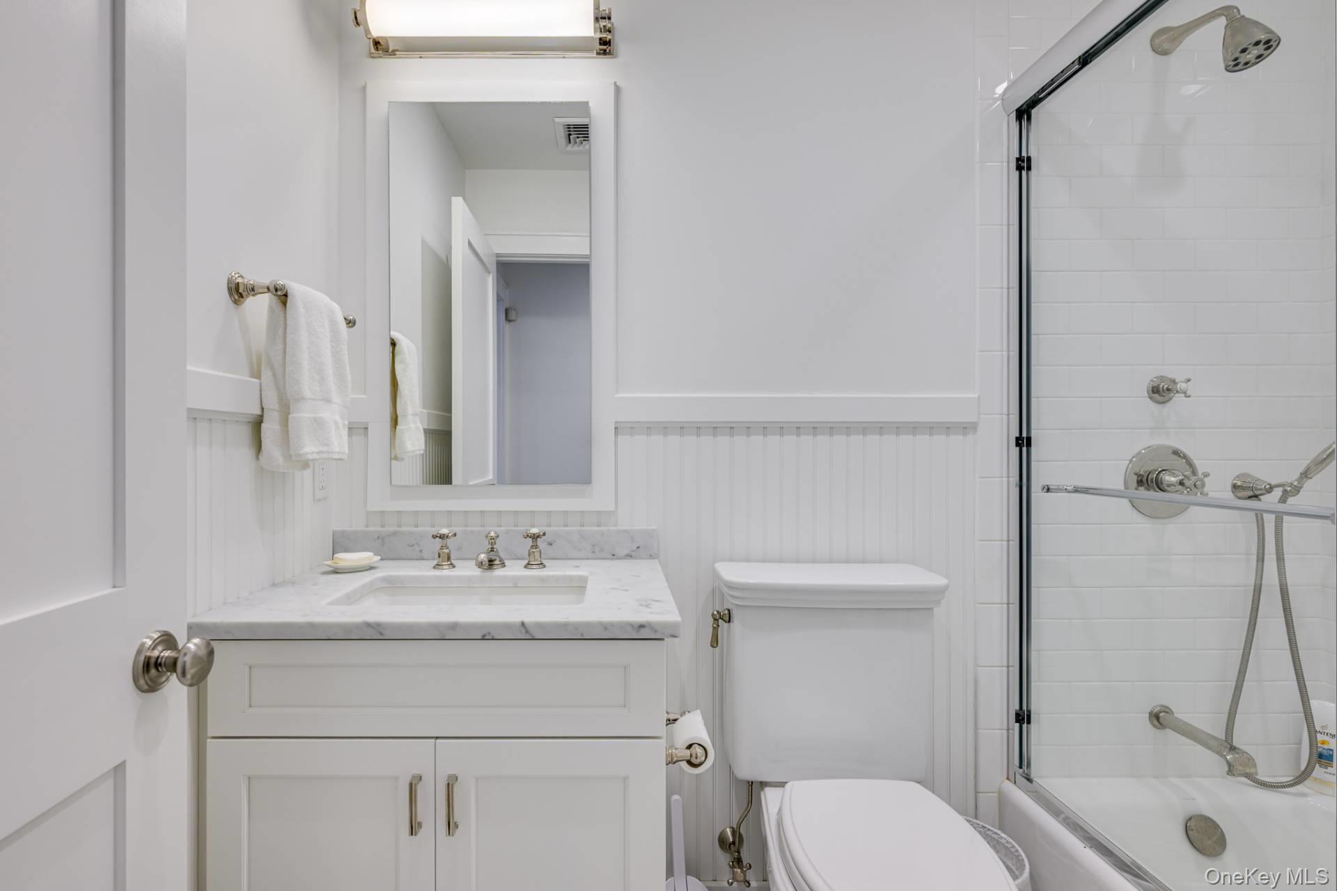 144 Middle Pond Road, Southampton, NY 11968