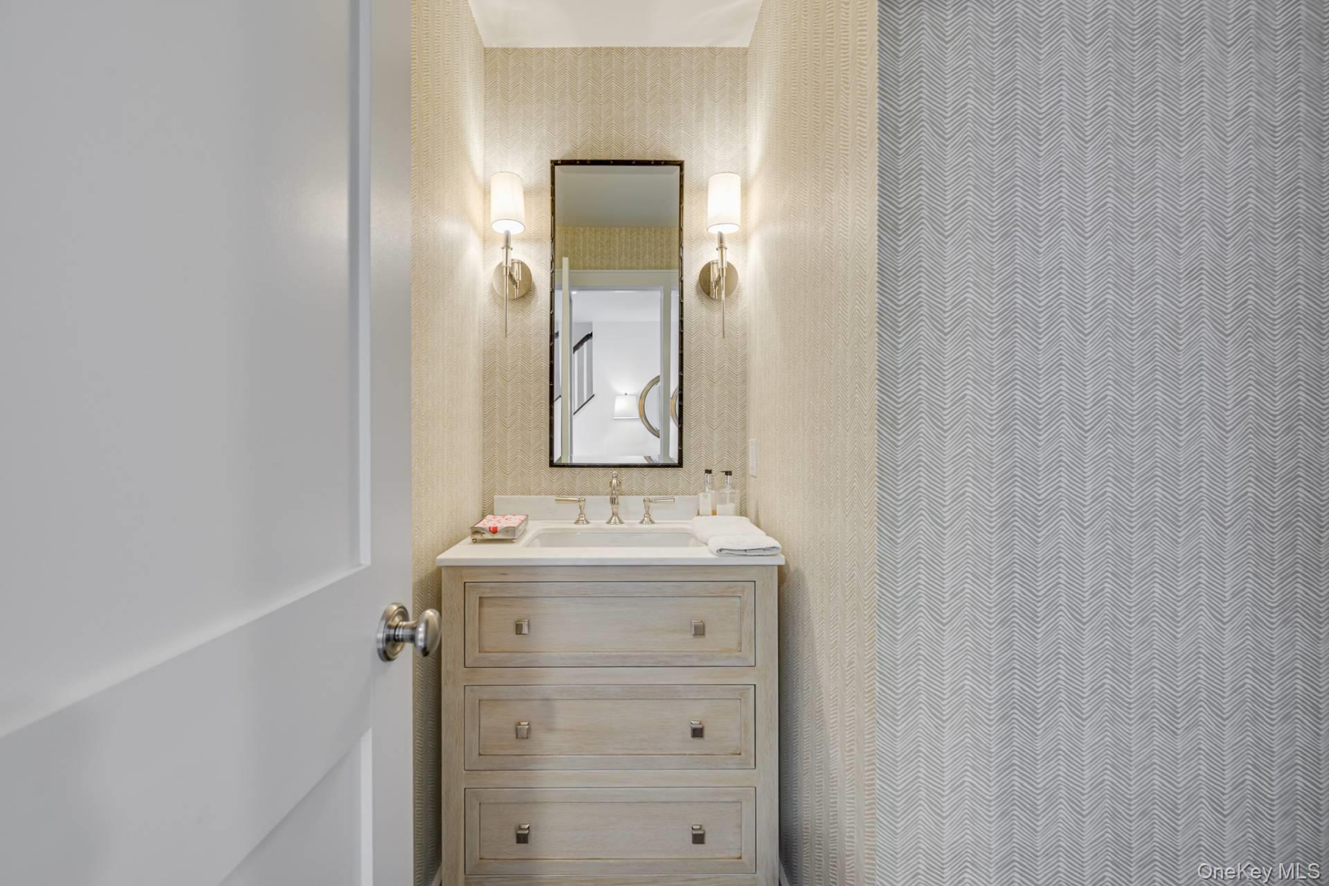 144 Middle Pond Road, Southampton, NY 11968