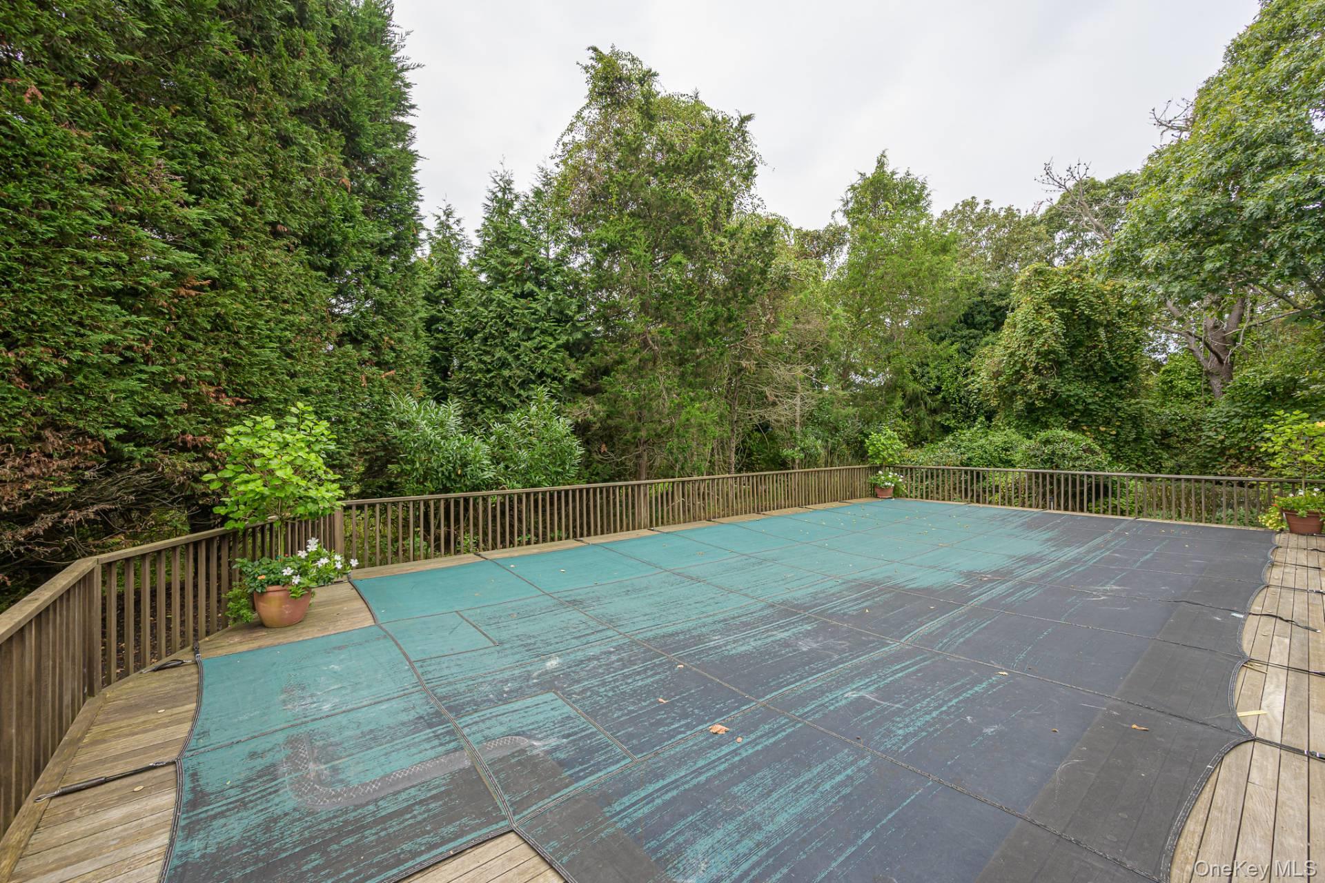 144 Middle Pond Road, Southampton, NY 11968