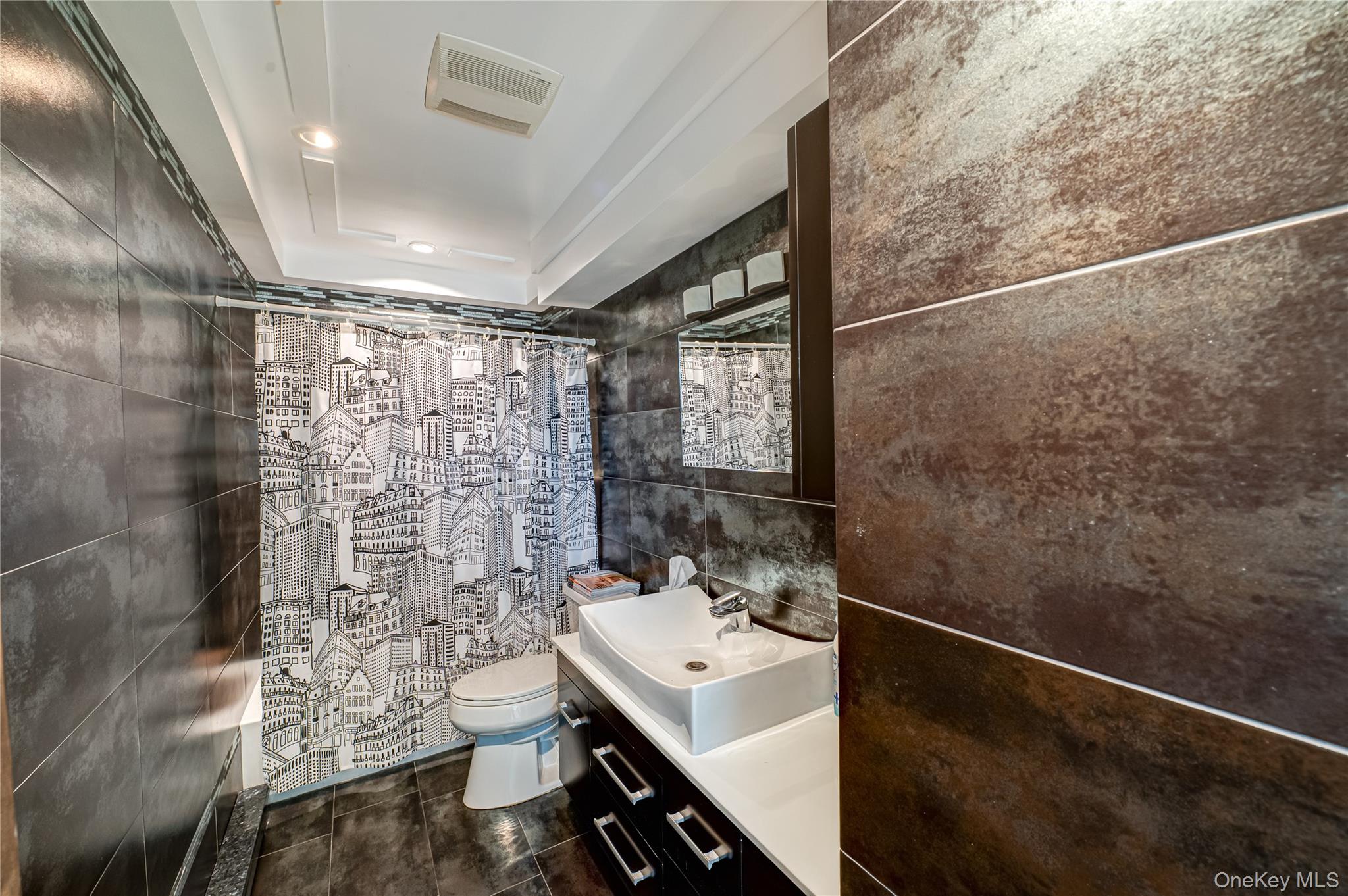 159 Broadway, Amityville, NY 11701