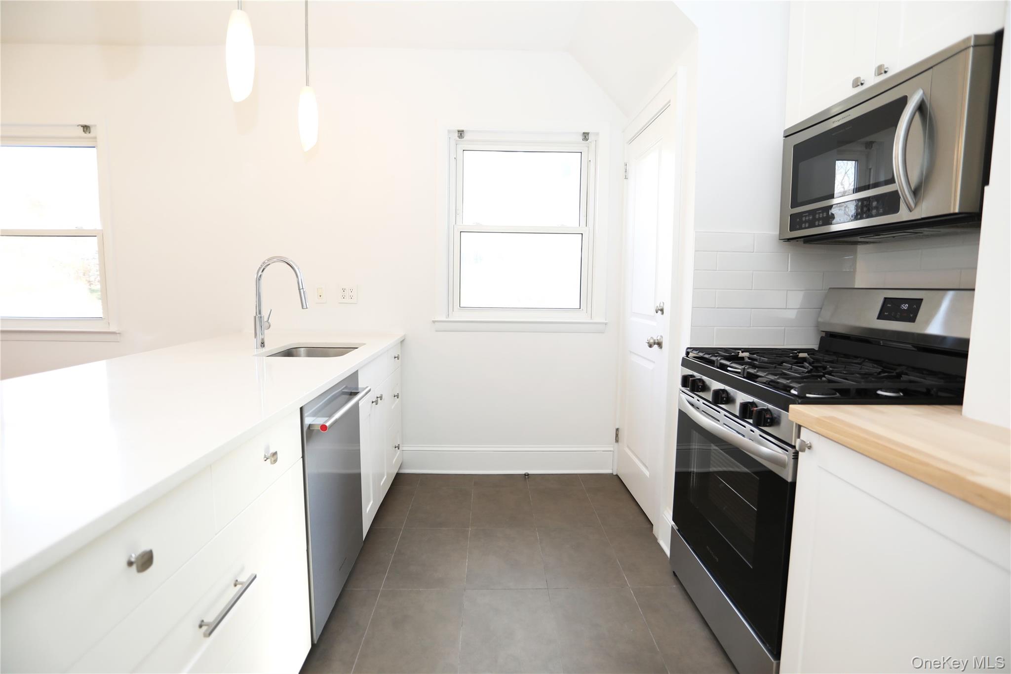 20 Fairmount Boulevard, Garden City, NY 11530