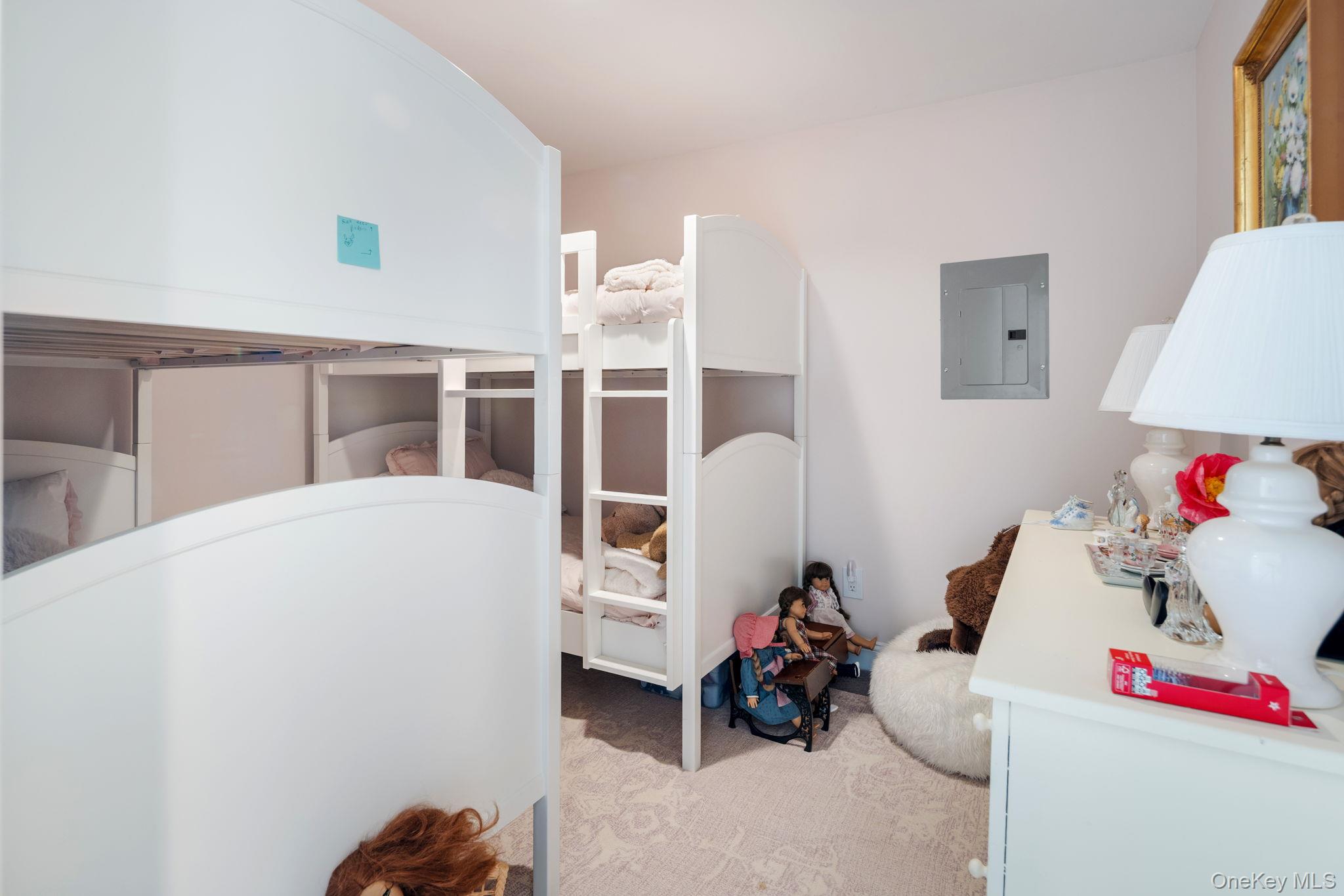 19 Club Court, Pleasantville, NY 10570