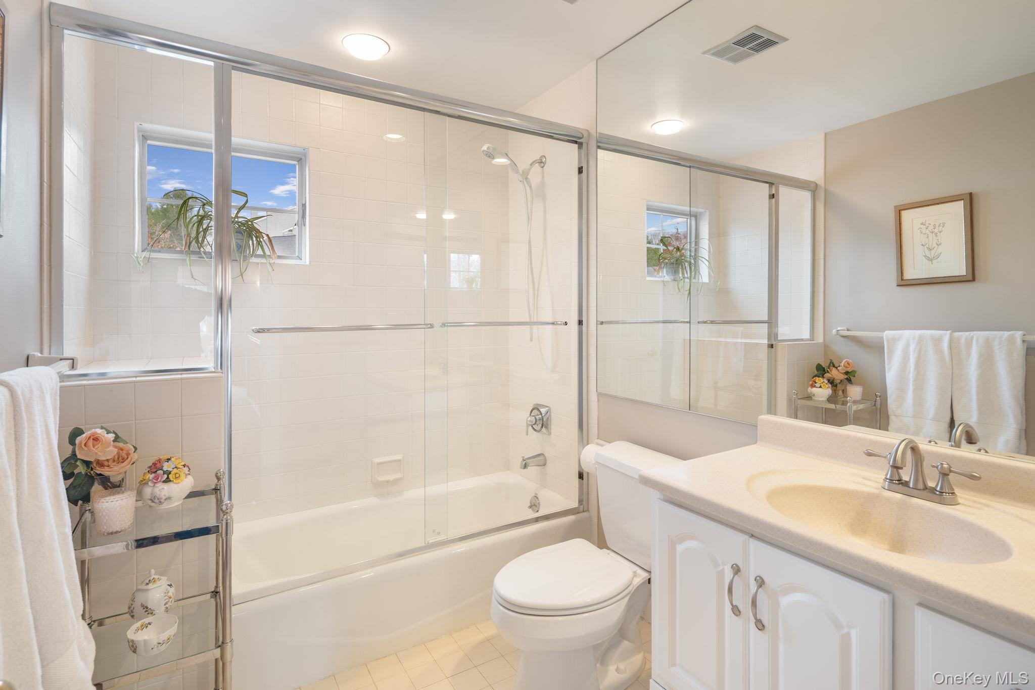 19 Club Court, Pleasantville, NY 10570