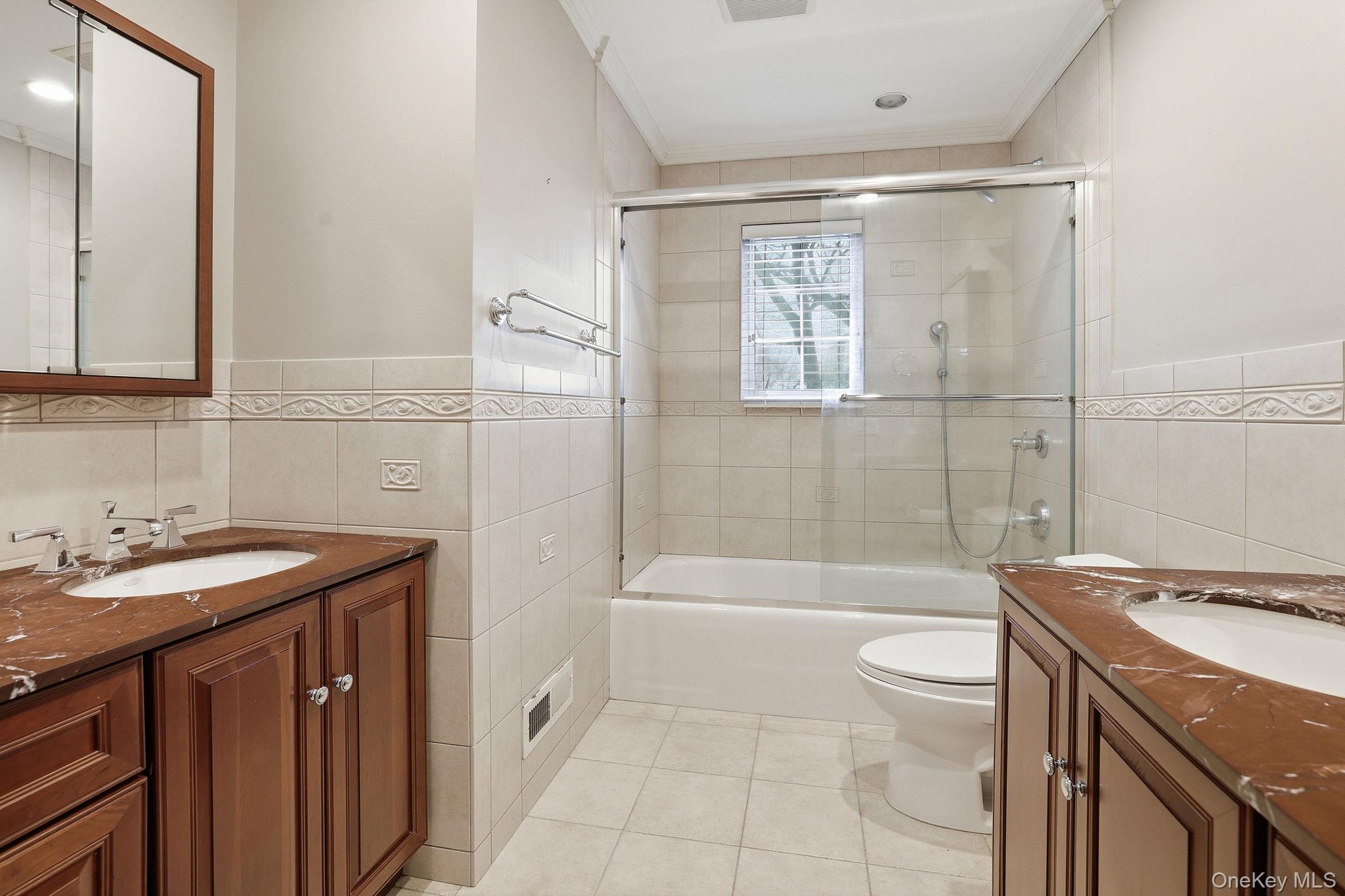 25 Andrea Lane, Scarsdale, NY 10583