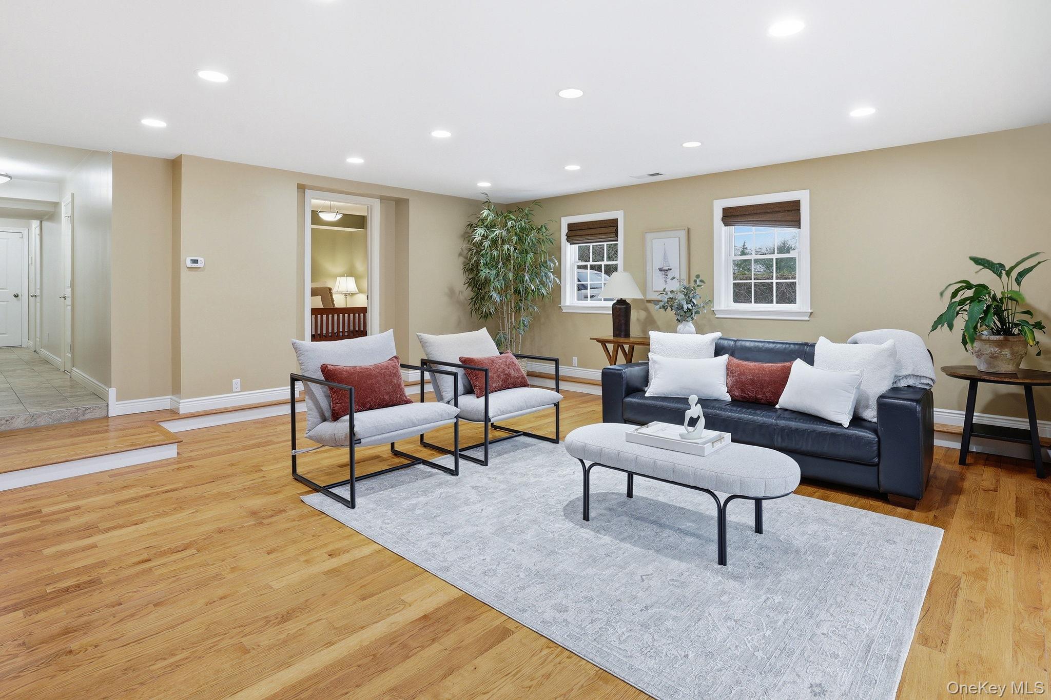 25 Andrea Lane, Scarsdale, NY 10583