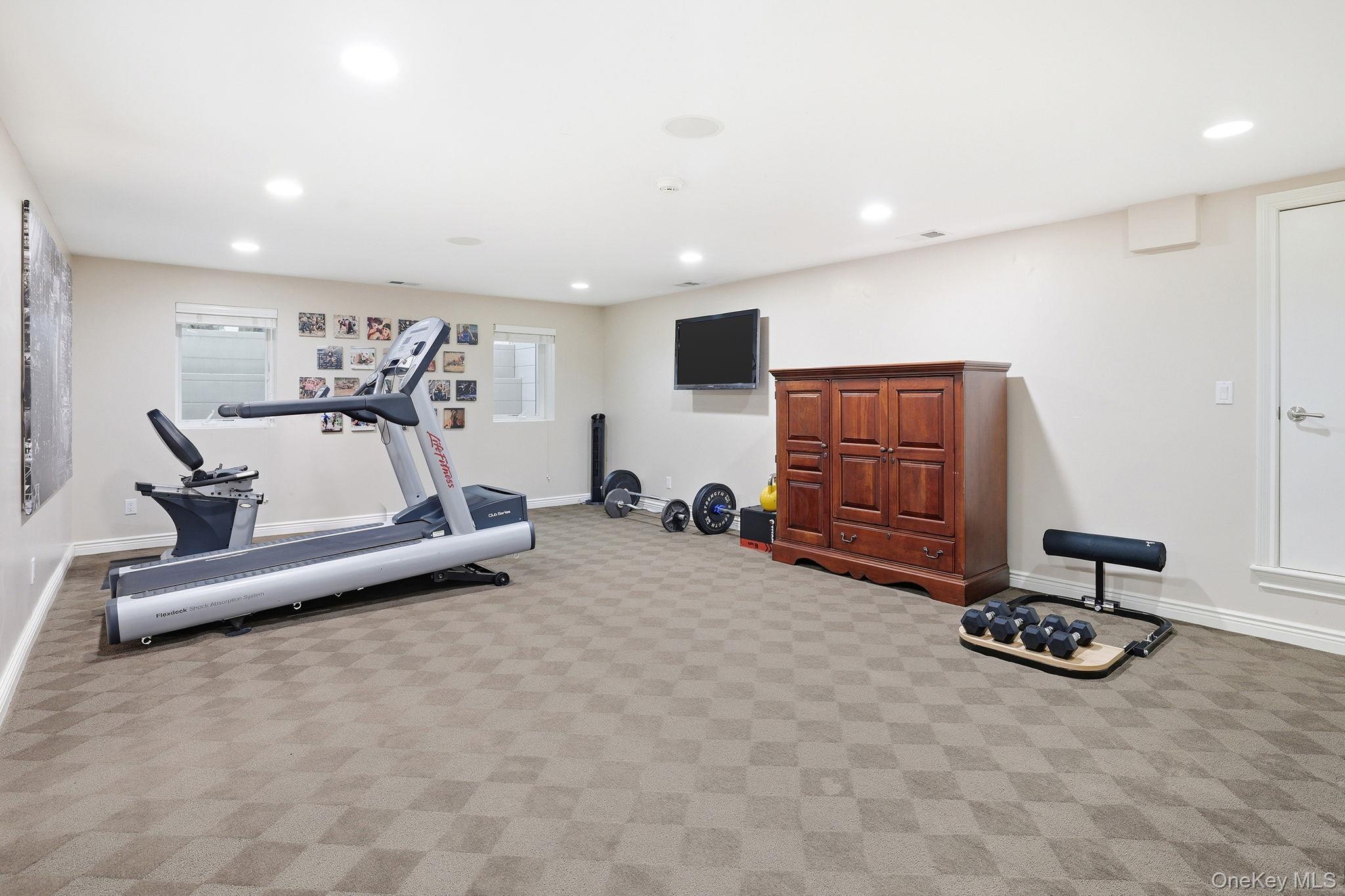 25 Andrea Lane, Scarsdale, NY 10583