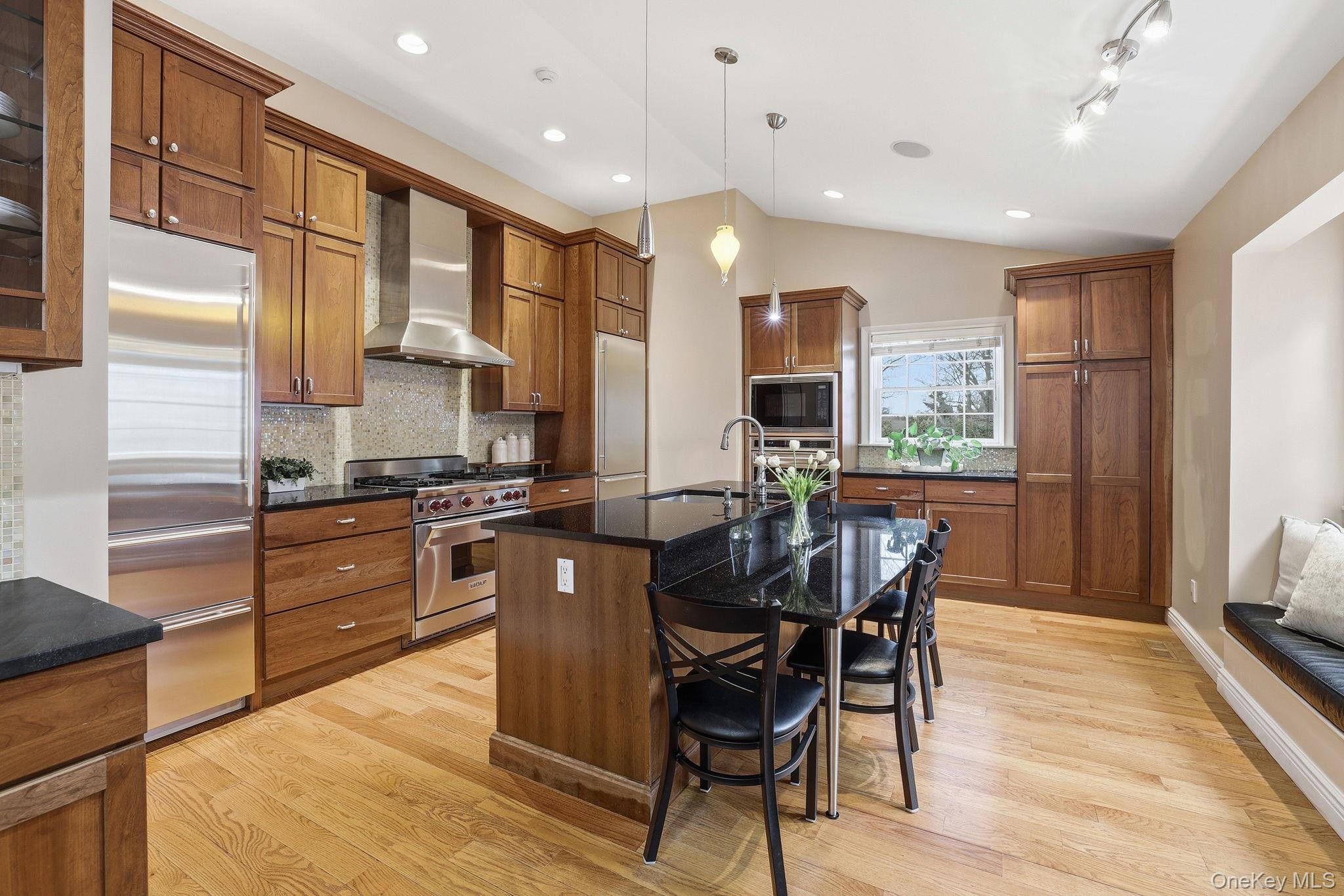 25 Andrea Lane, Scarsdale, NY 10583