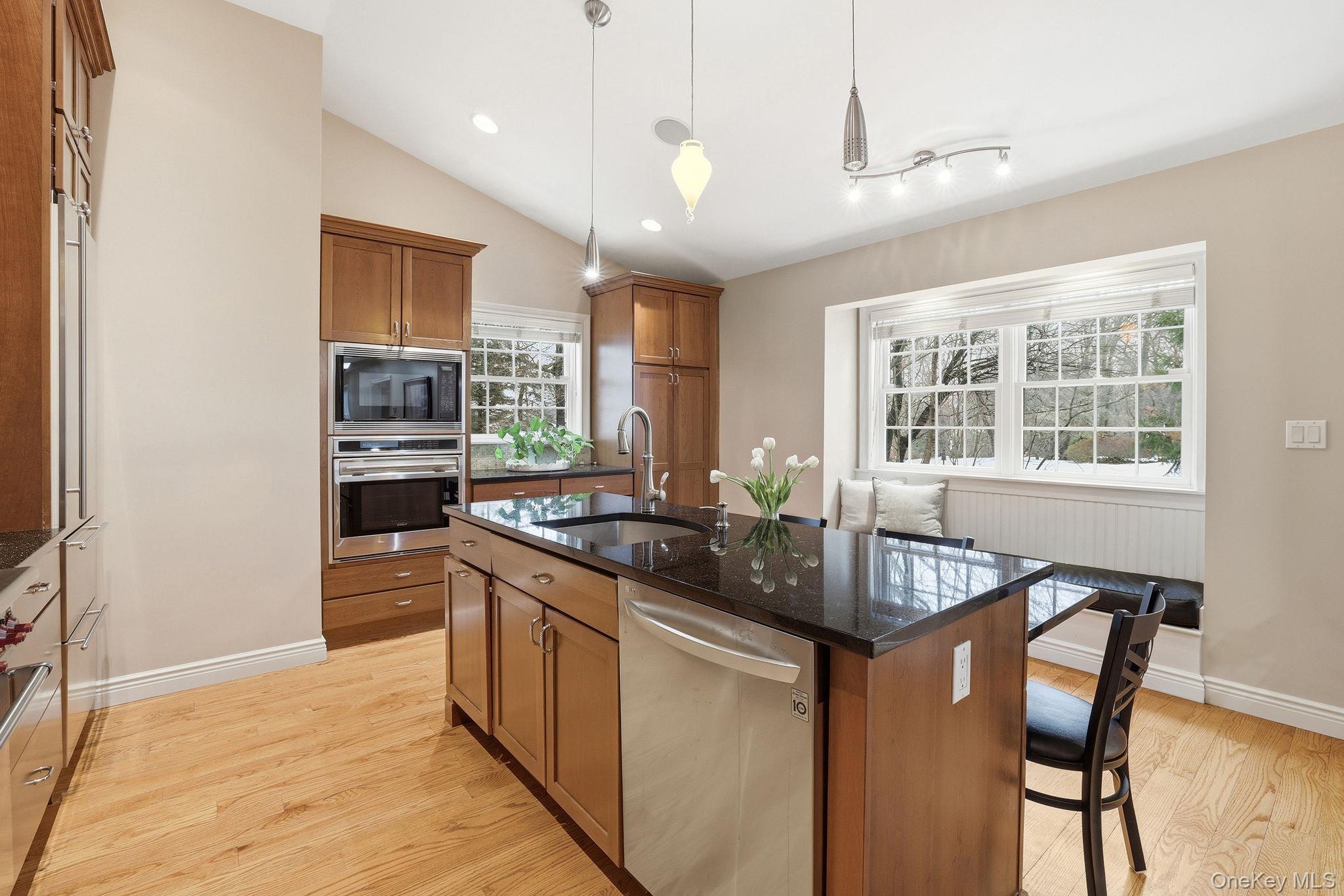 25 Andrea Lane, Scarsdale, NY 10583