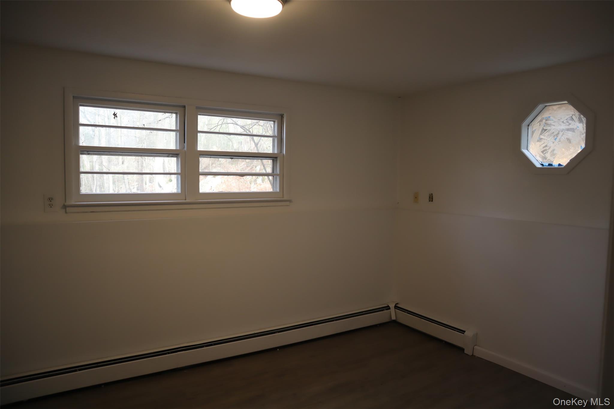 1432 E Mombasha Road, Monroe, NY 10950