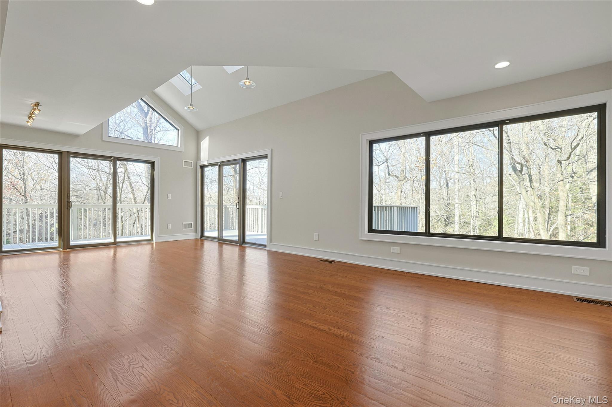 300 Clausland Mountain Road, Blauvelt, NY 10913