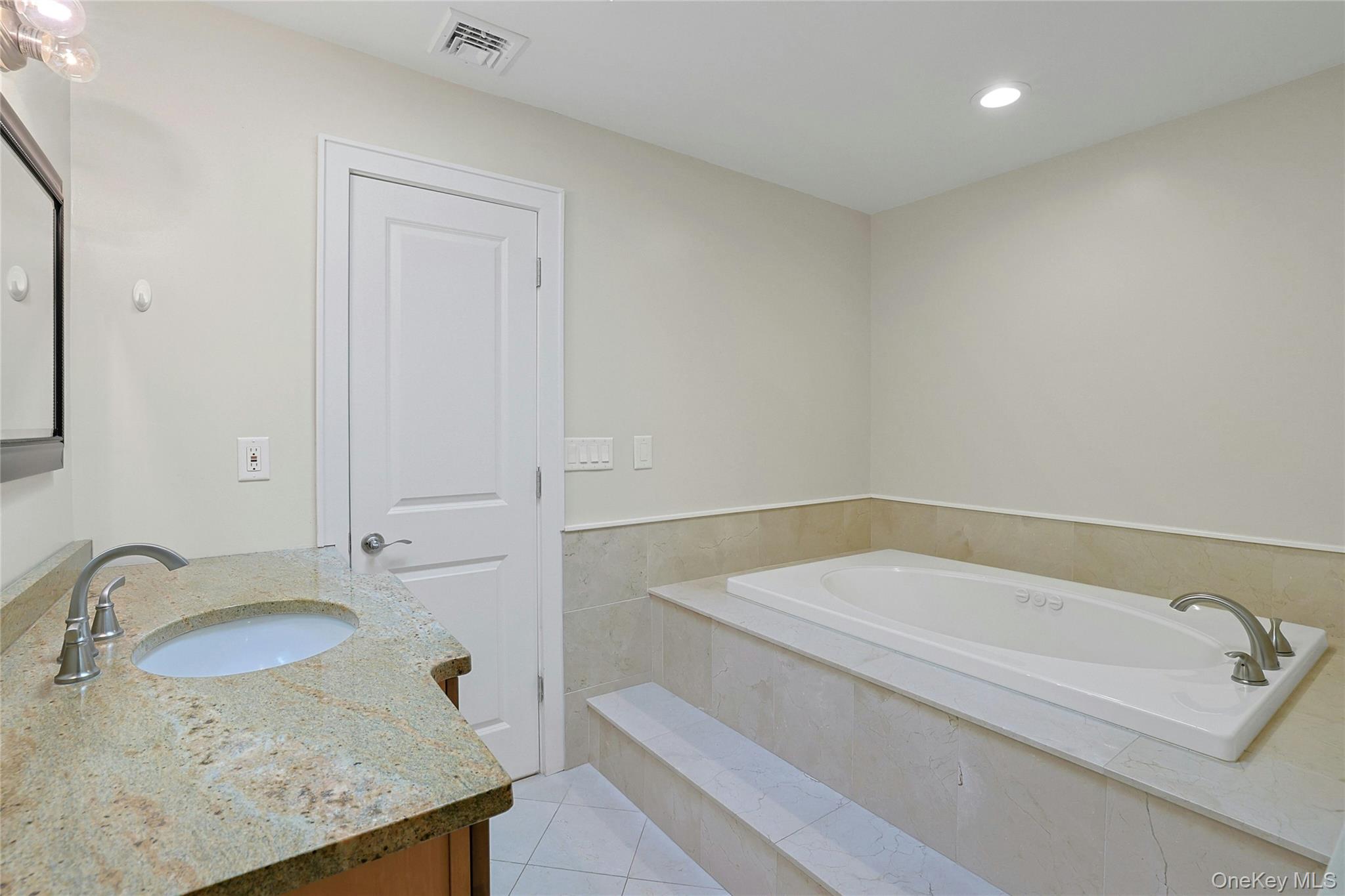 300 Clausland Mountain Road, Blauvelt, NY 10913