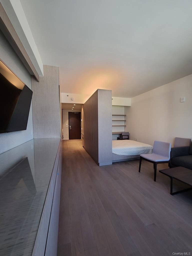 133-27 39th Avenue # 11D, Flushing, NY 11354