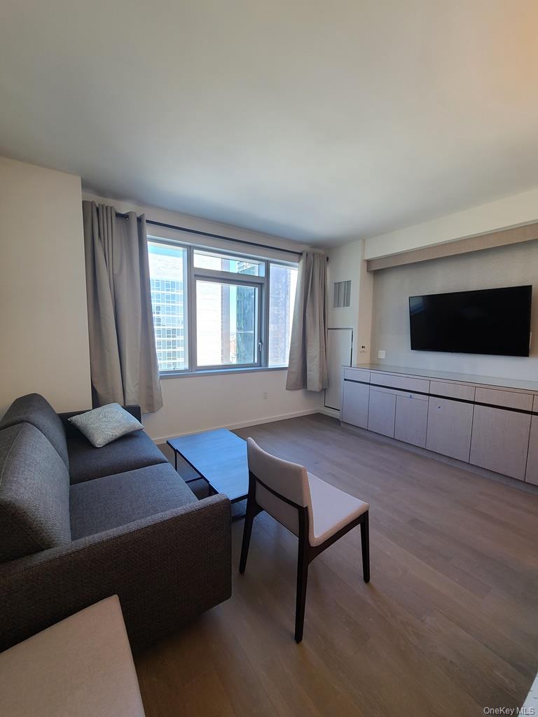 133-27 39th Avenue # 11D, Flushing, NY 11354