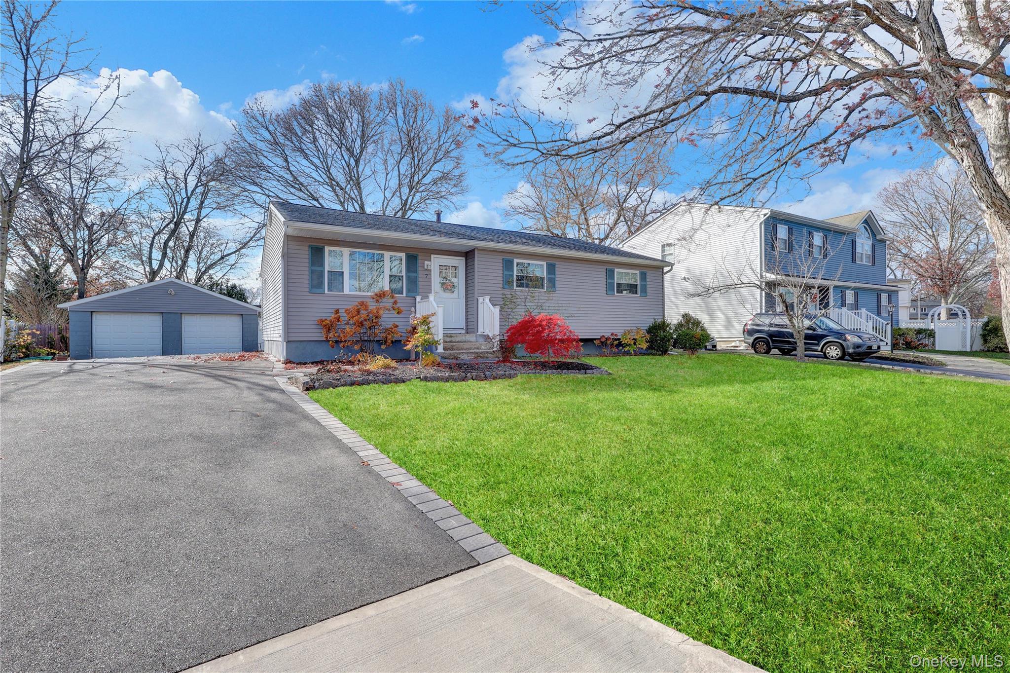 7 Winston Road, Centereach, NY 11720