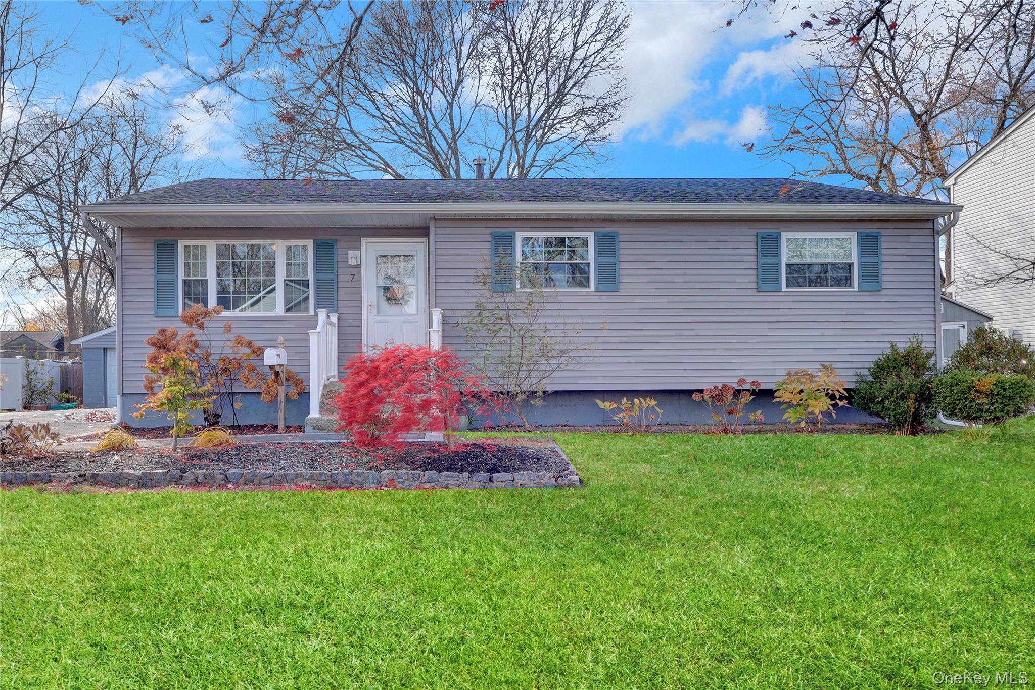 7 Winston Road, Centereach, NY 11720