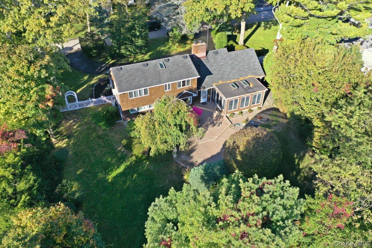 89 Woodsome Road, Babylon, NY 11702