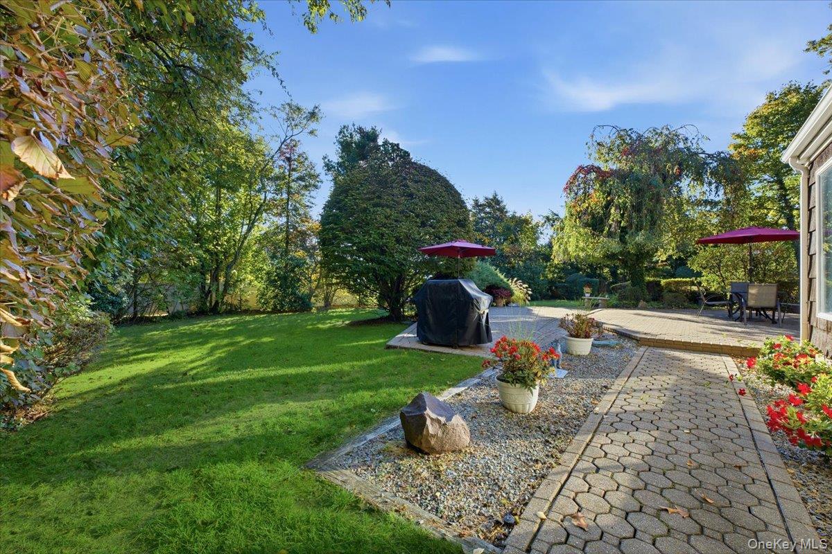 89 Woodsome Road, Babylon, NY 11702