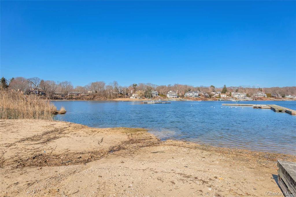 2 Harbor Circle, Centerport, NY 11721