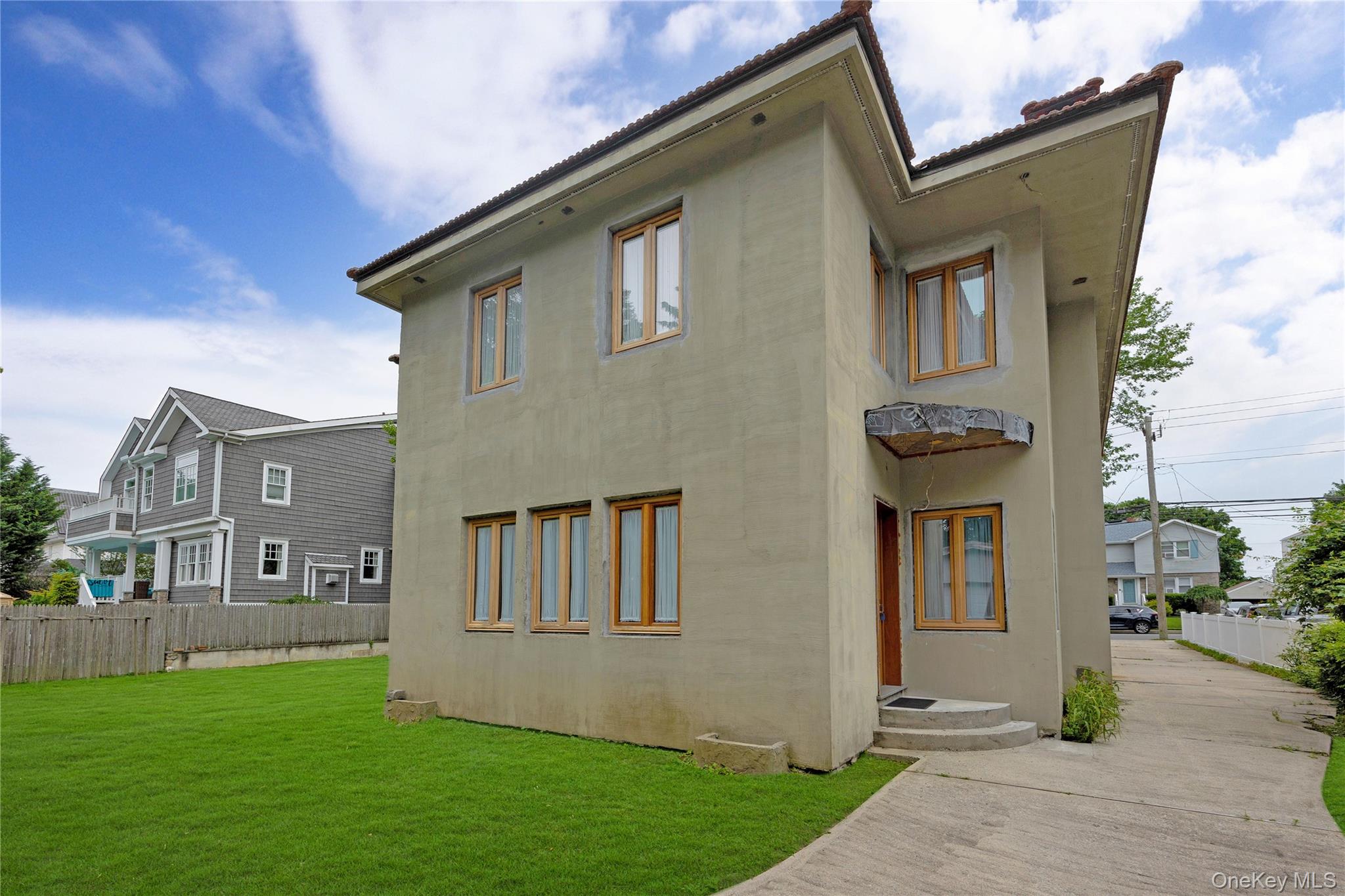 181 Walnut Street, Lynbrook, NY 11563