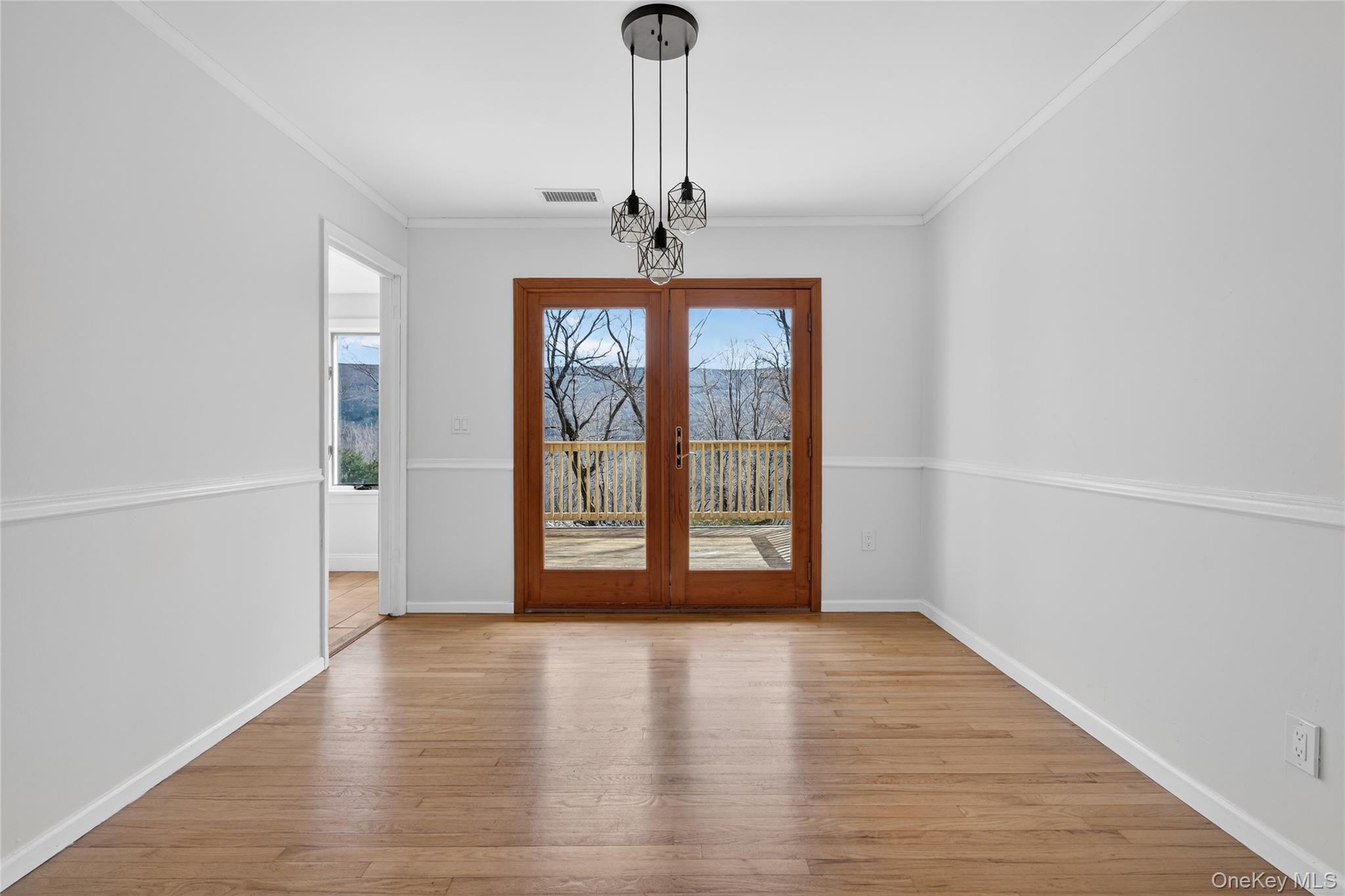 36 Sands Point Road, Washingtonville, NY 10992