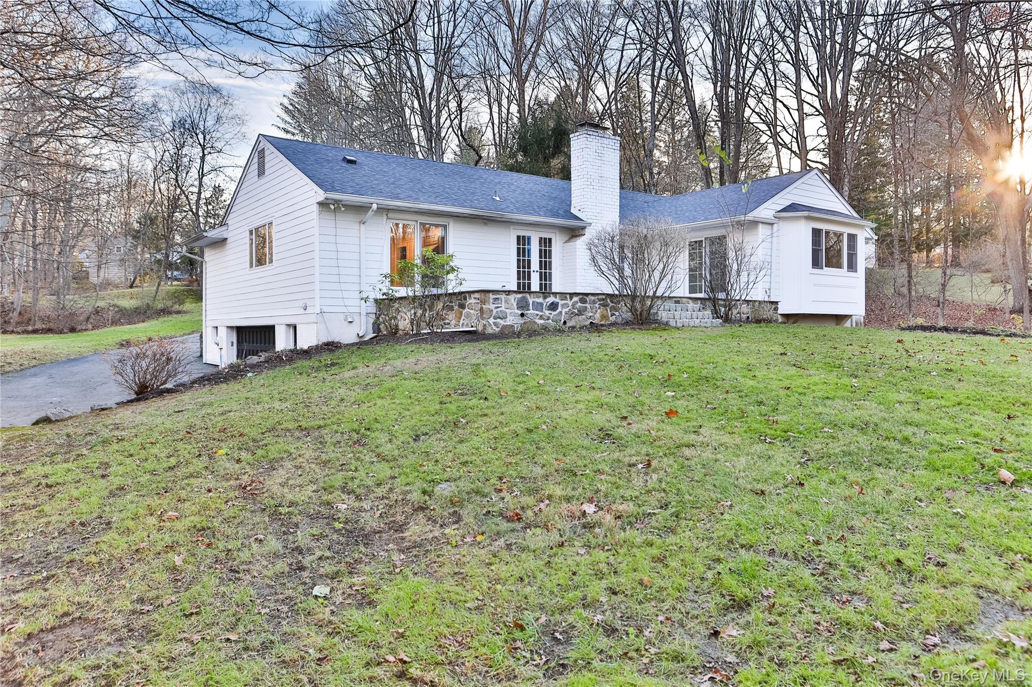 65 Red Oak Lane, Mount Kisco, NY 10549