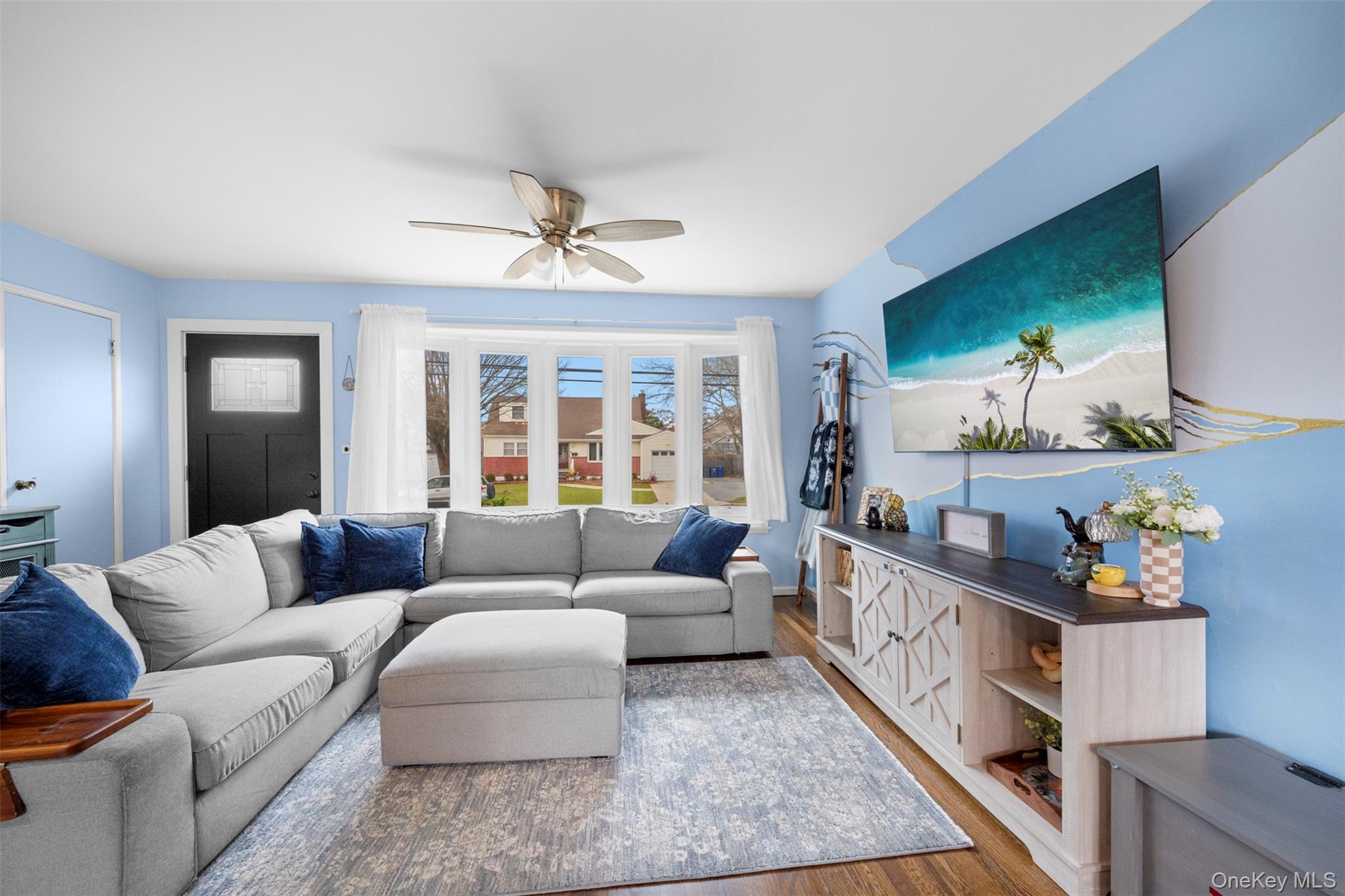 15 Goldsmith Avenue, Greenlawn, NY 11740