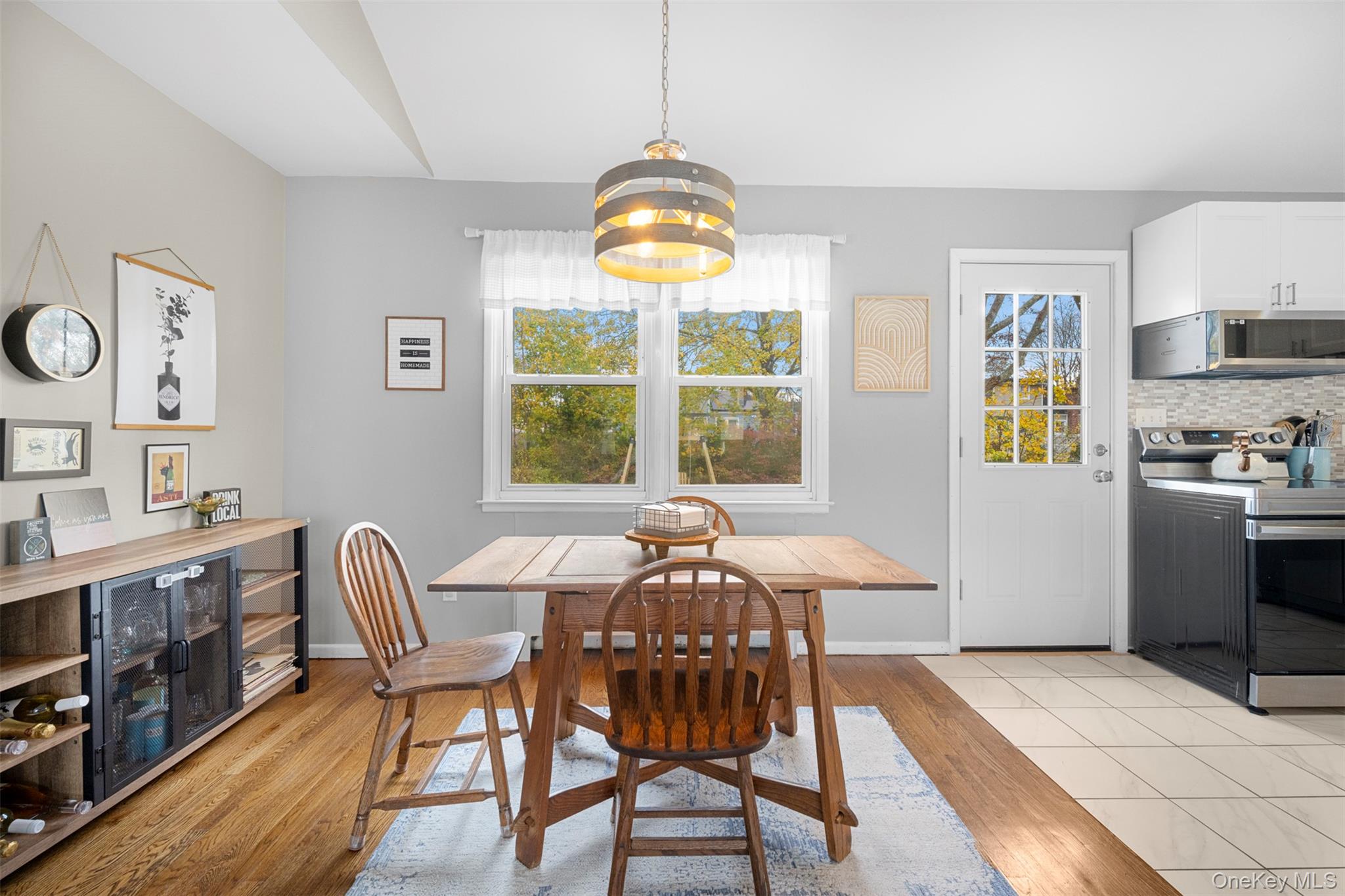 15 Goldsmith Avenue, Greenlawn, NY 11740