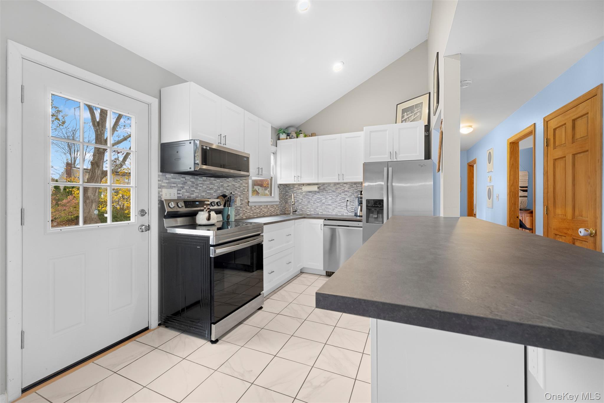 15 Goldsmith Avenue, Greenlawn, NY 11740