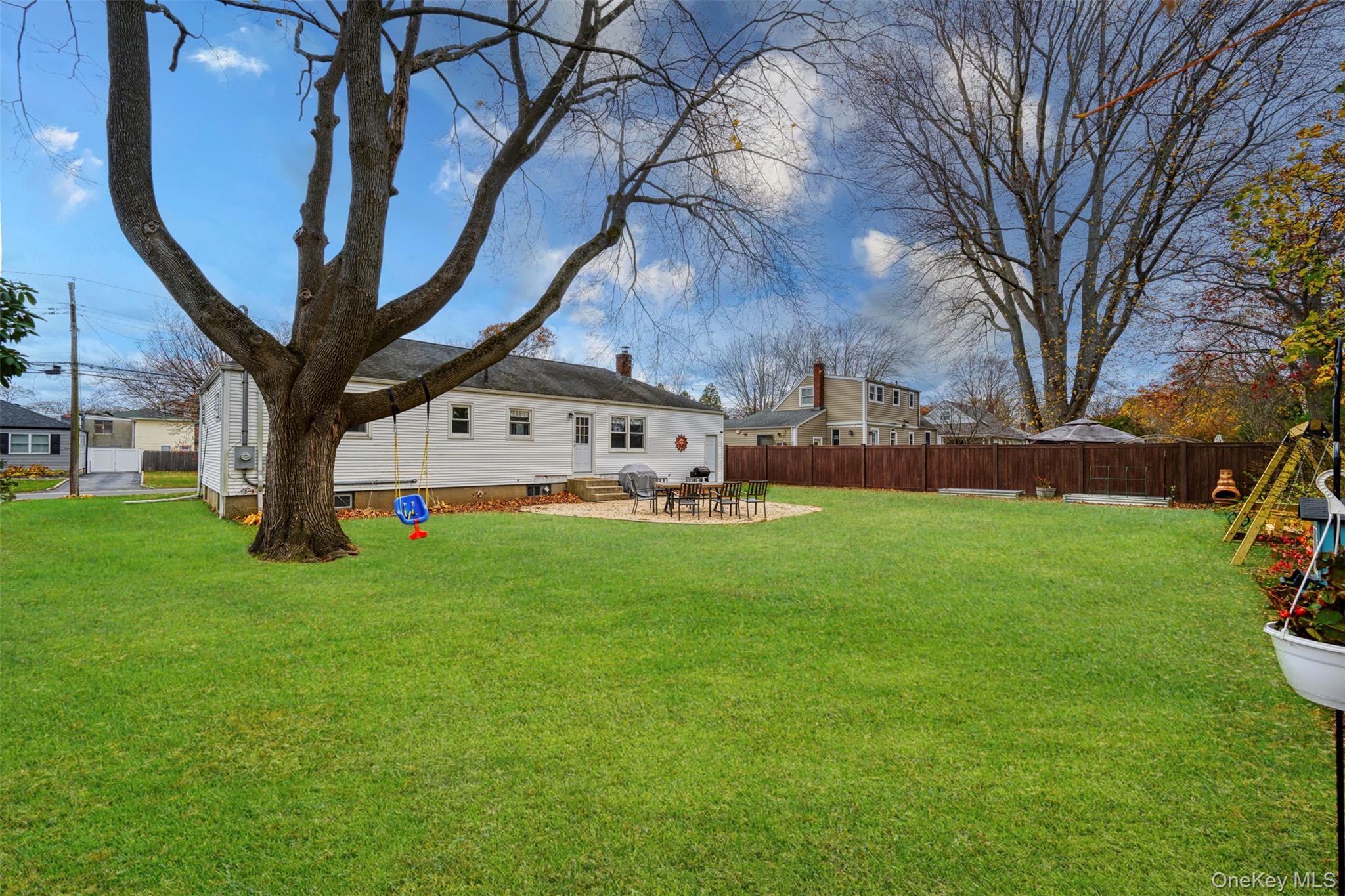 15 Goldsmith Avenue, Greenlawn, NY 11740