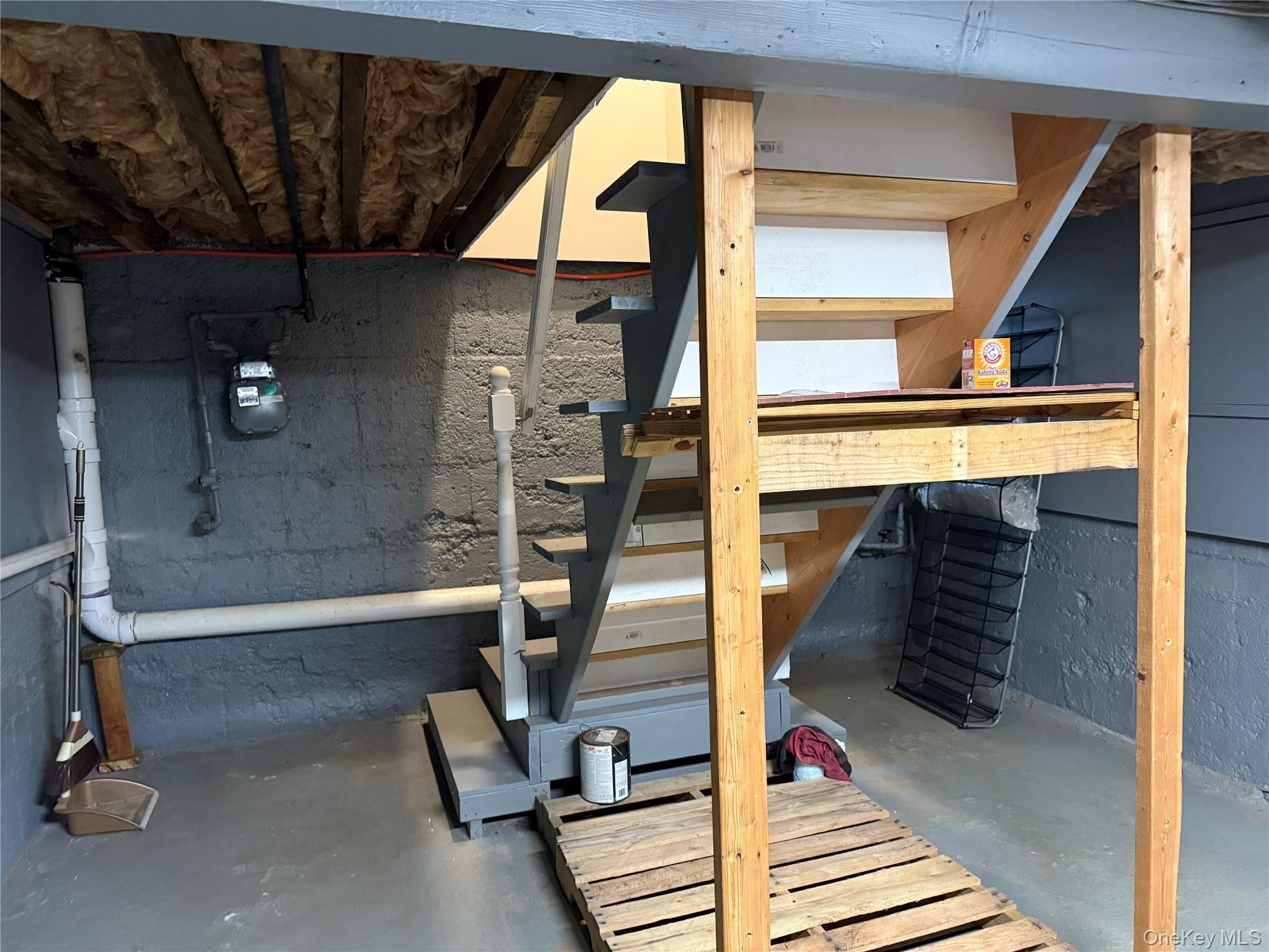 76 Van Cott Avenue, Hempstead, NY 11550