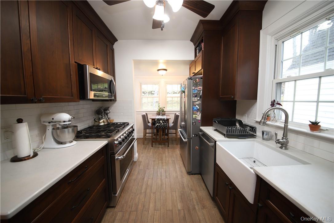 15 Beacon Hill Road, Ardsley, NY 10502