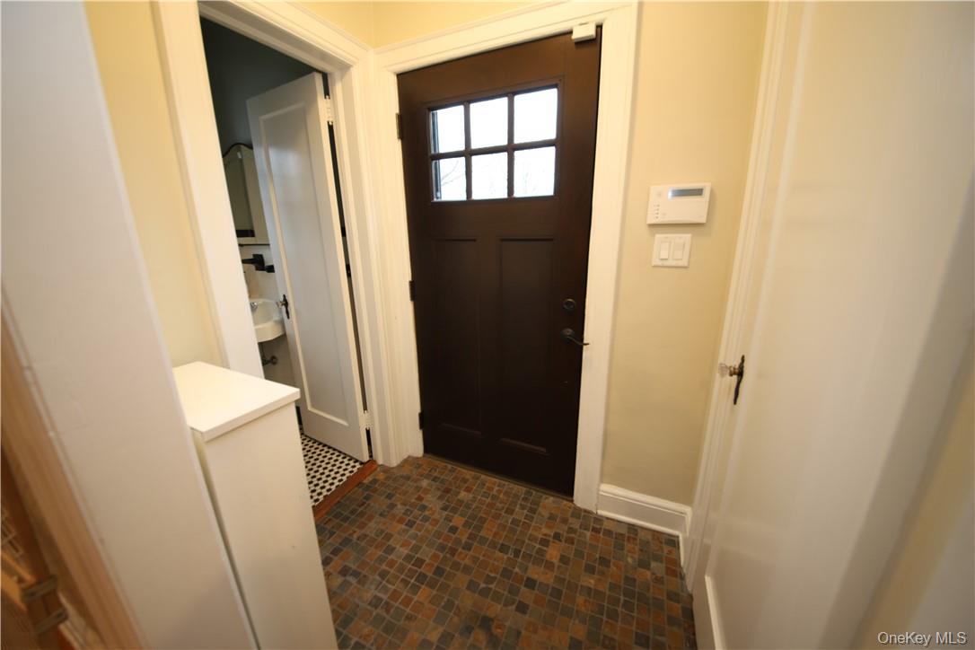 15 Beacon Hill Road, Ardsley, NY 10502