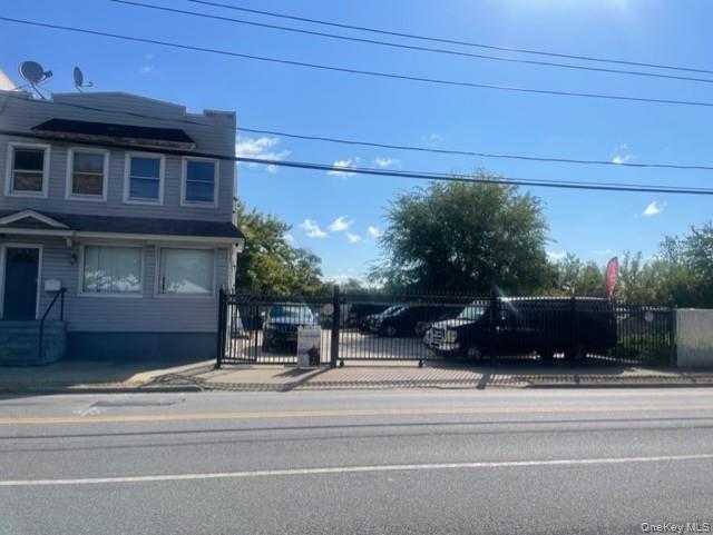 31 Plainfield Avenue, Elmont, NY 11003