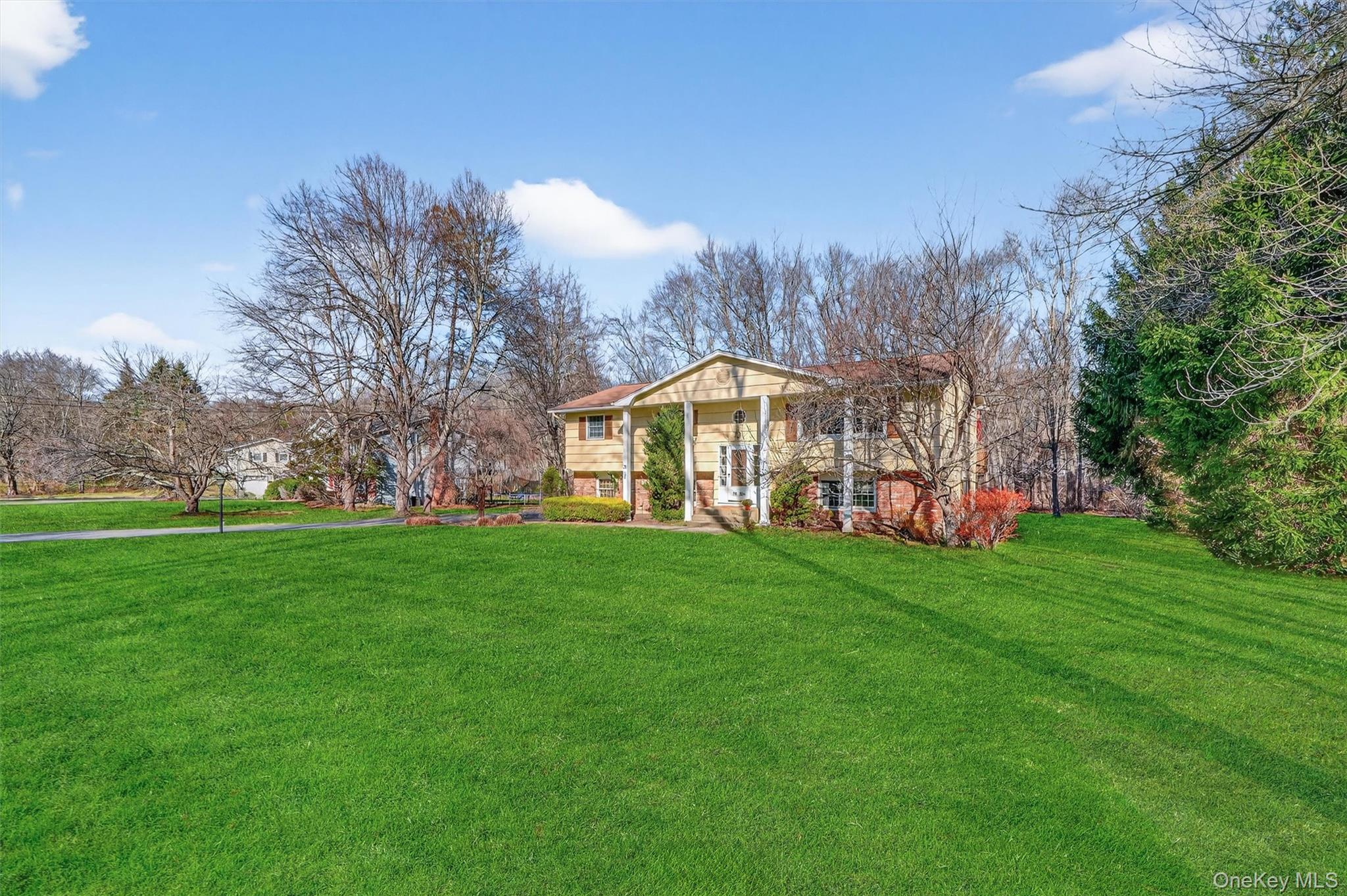 38 E Mayer Drive, Suffern, NY 10901