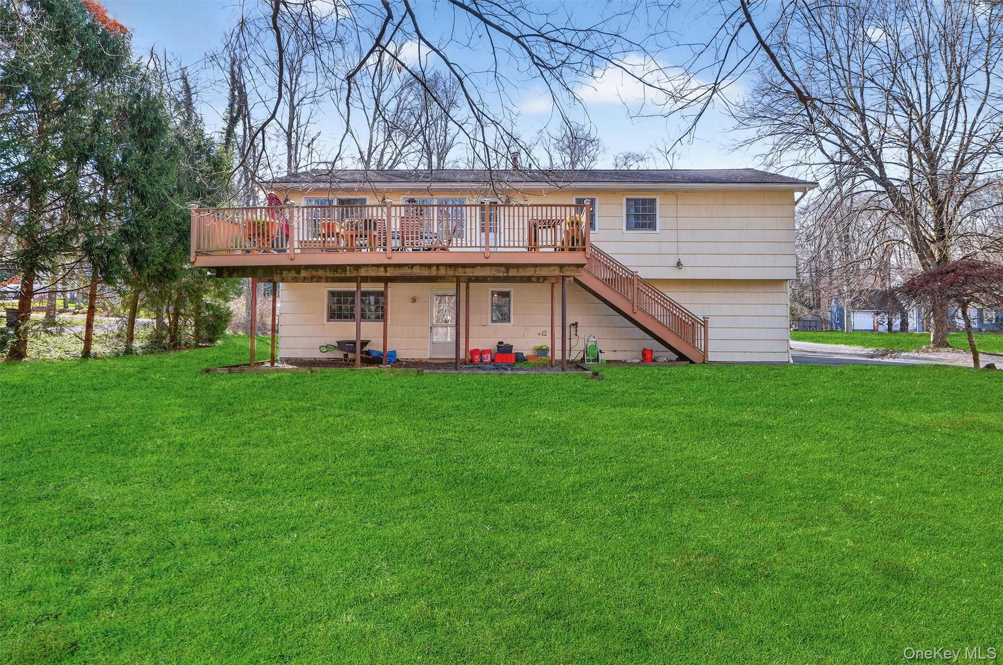 38 E Mayer Drive, Suffern, NY 10901