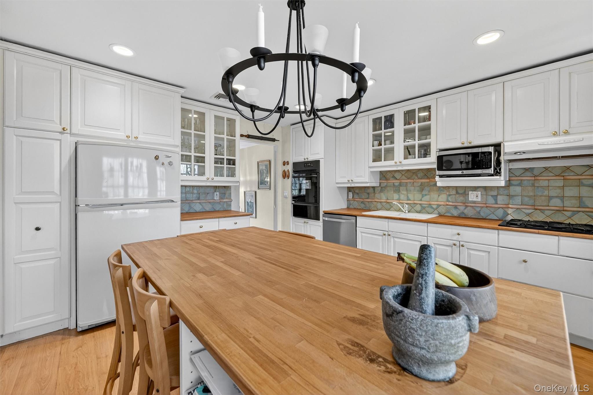 38 E Mayer Drive, Suffern, NY 10901