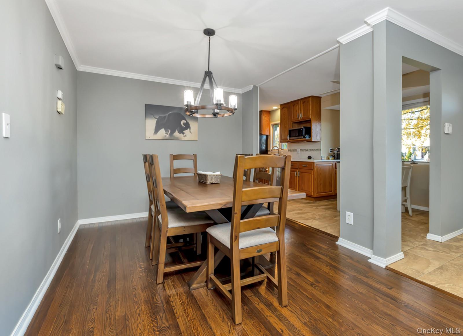 16 E Hill Drive, Smithtown, NY 11787